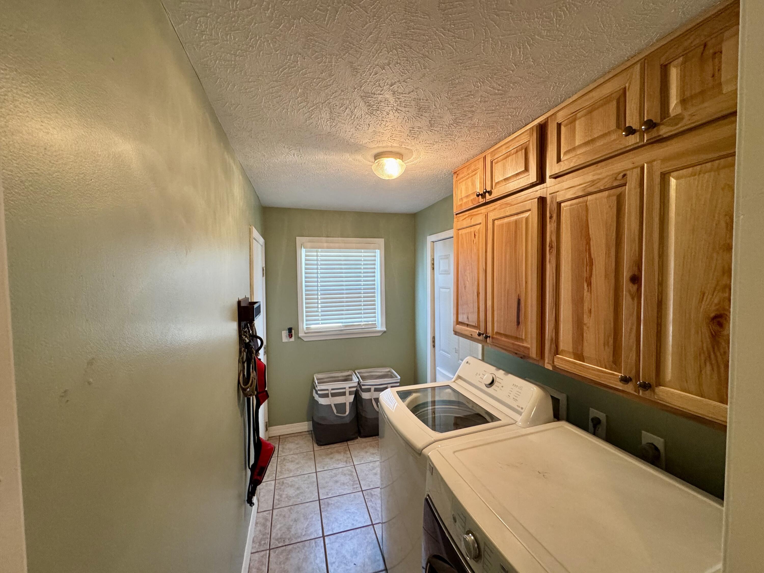 2042 North Marion Avenue Property Photo 11