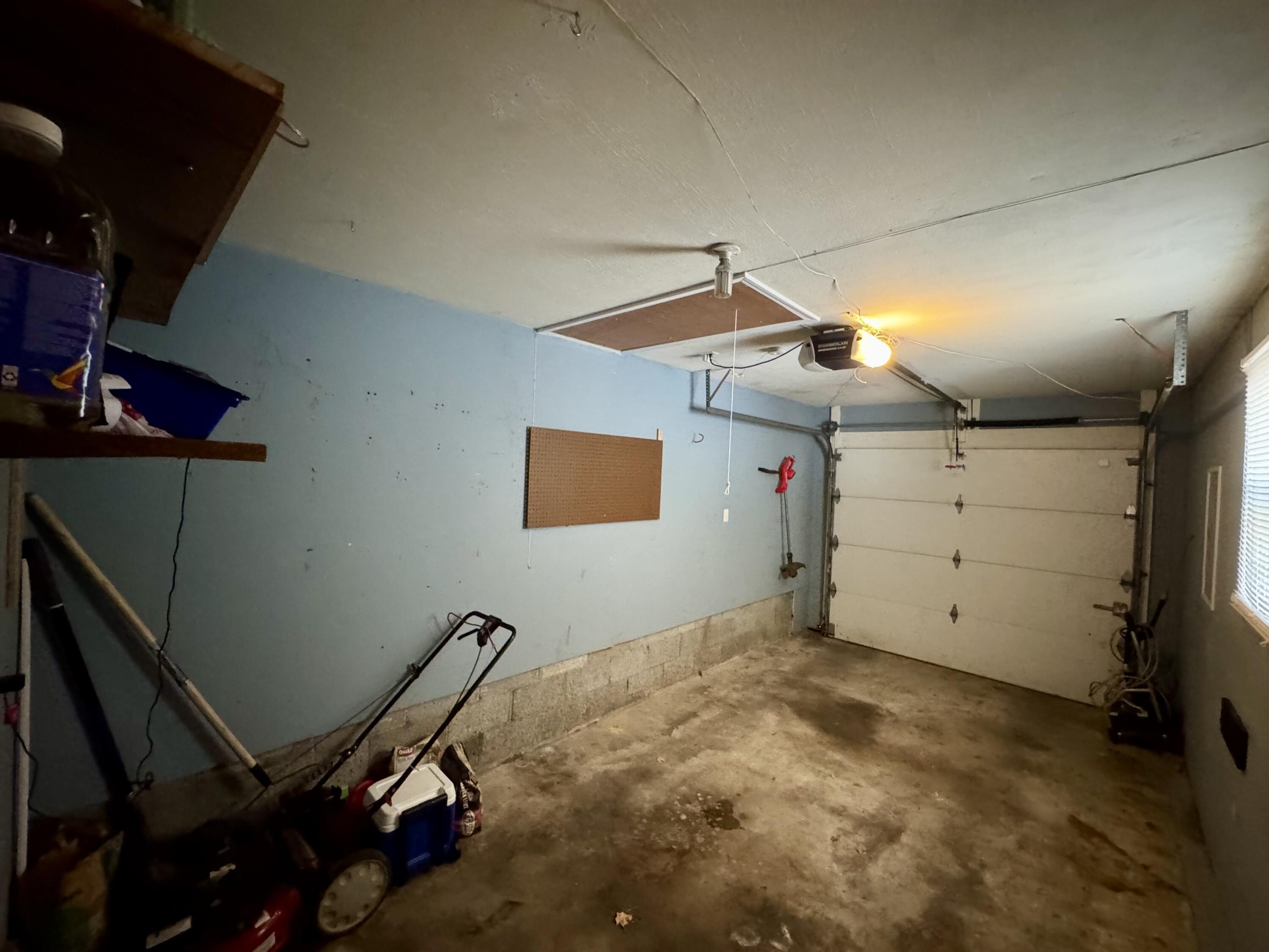 2042 North Marion Avenue Property Photo 15