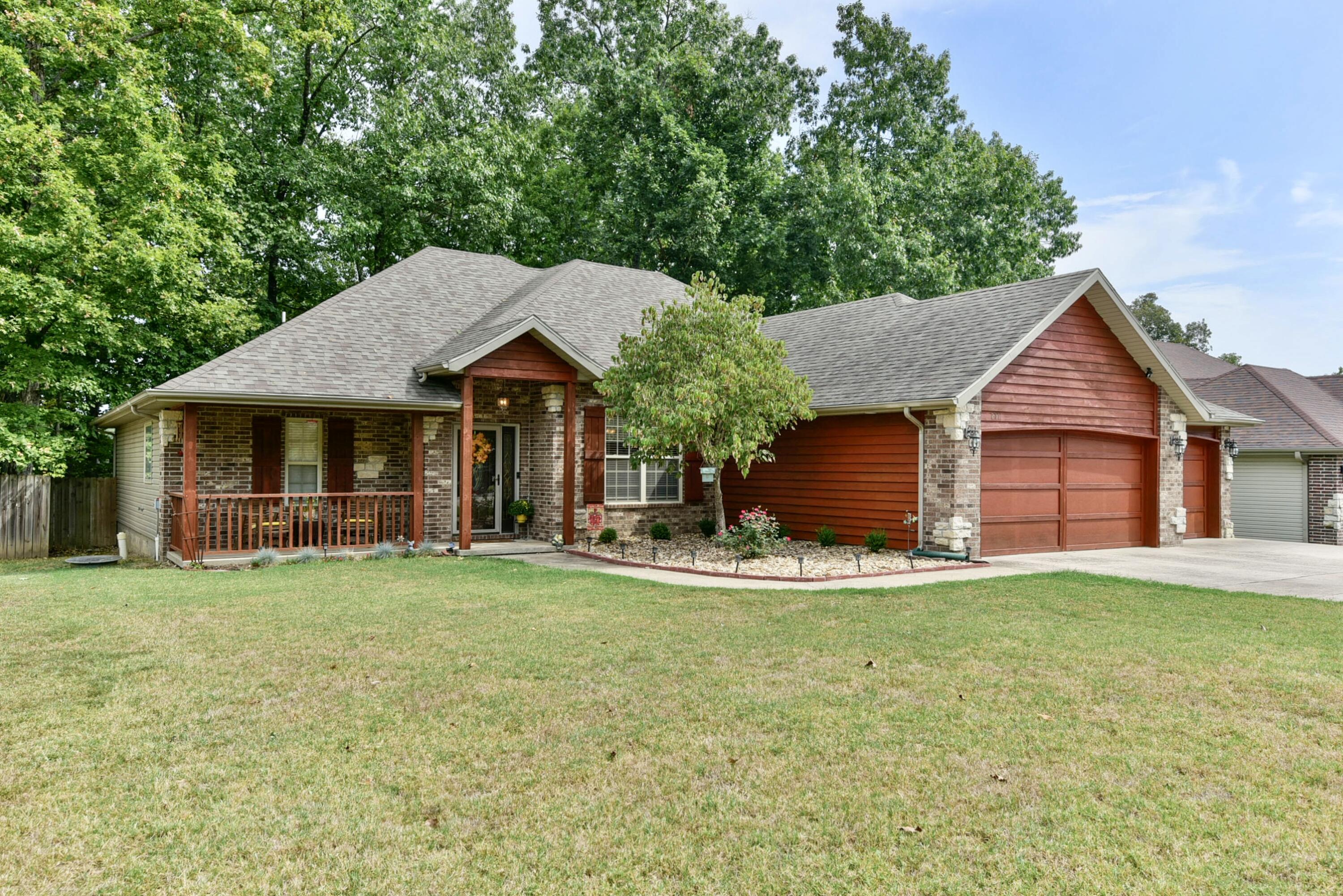 211 Shadow View Drive Property Photo 2