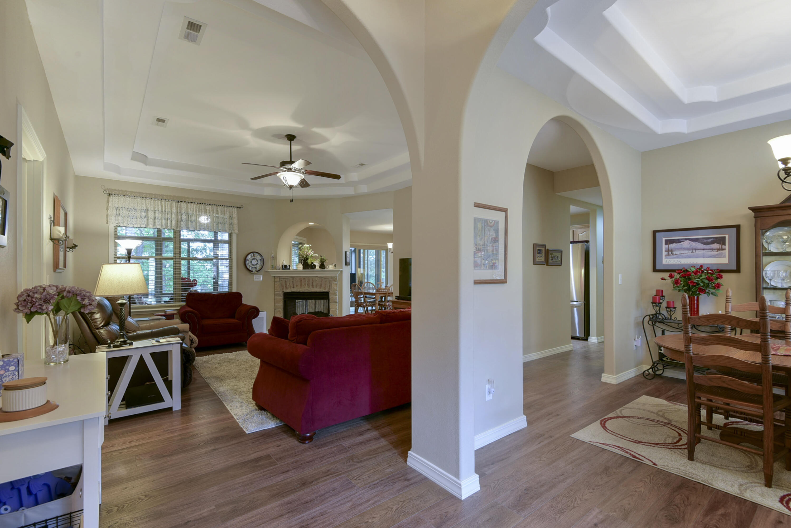 211 Shadow View Drive Property Photo 4