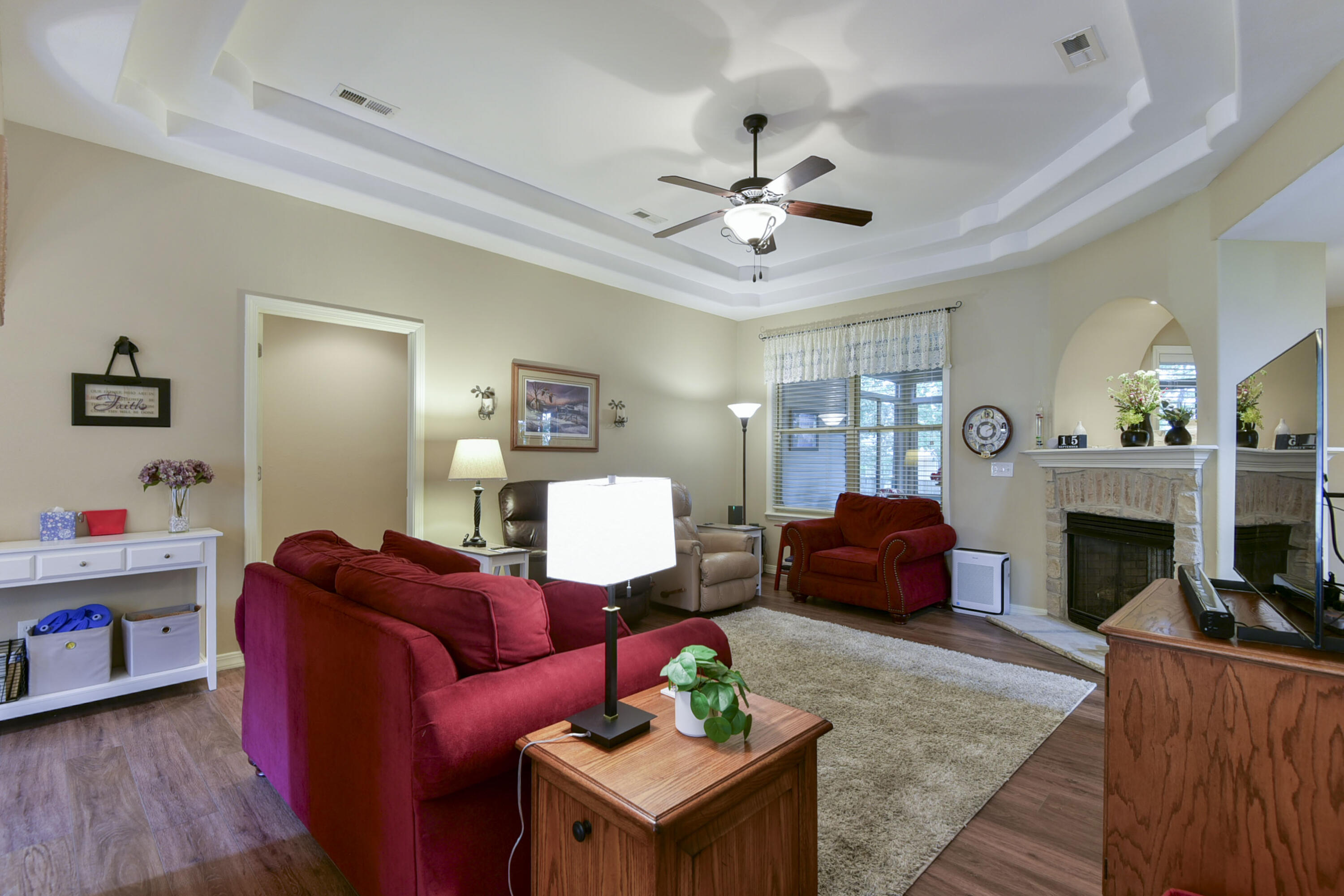 211 Shadow View Drive Property Photo 7