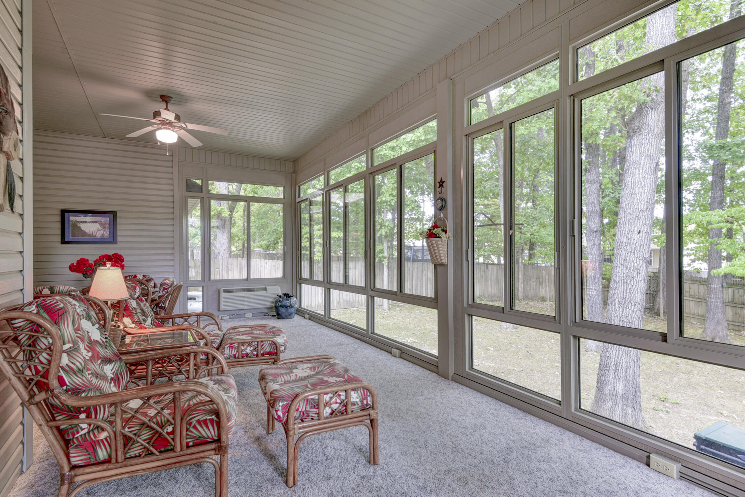 211 Shadow View Drive Property Photo 14