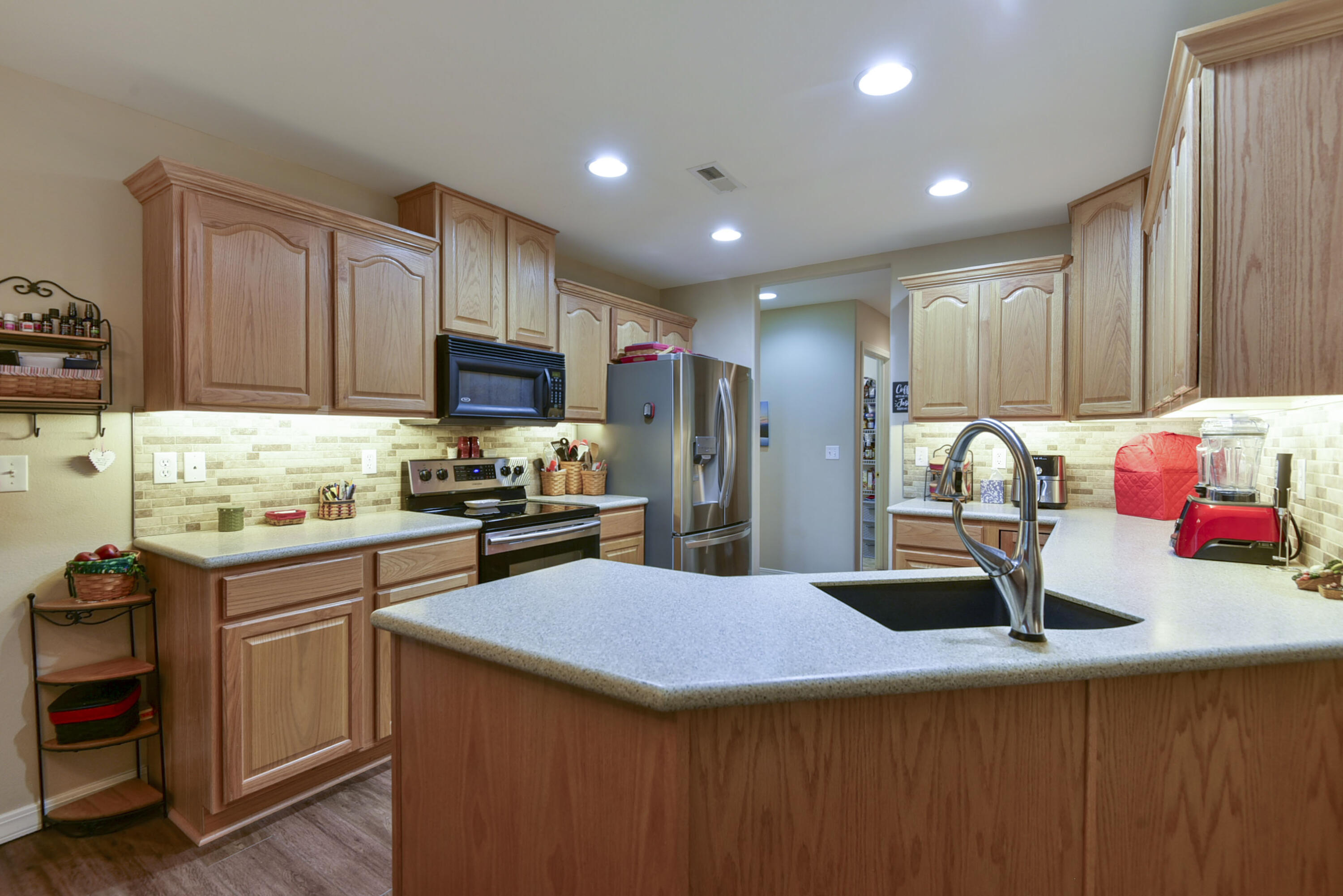 211 Shadow View Drive Property Photo 19