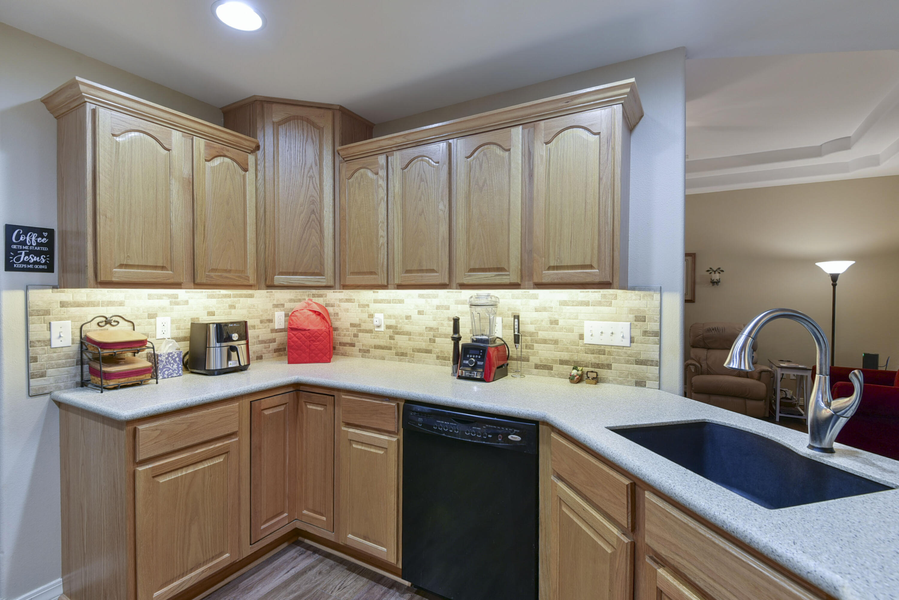 211 Shadow View Drive Property Photo 23