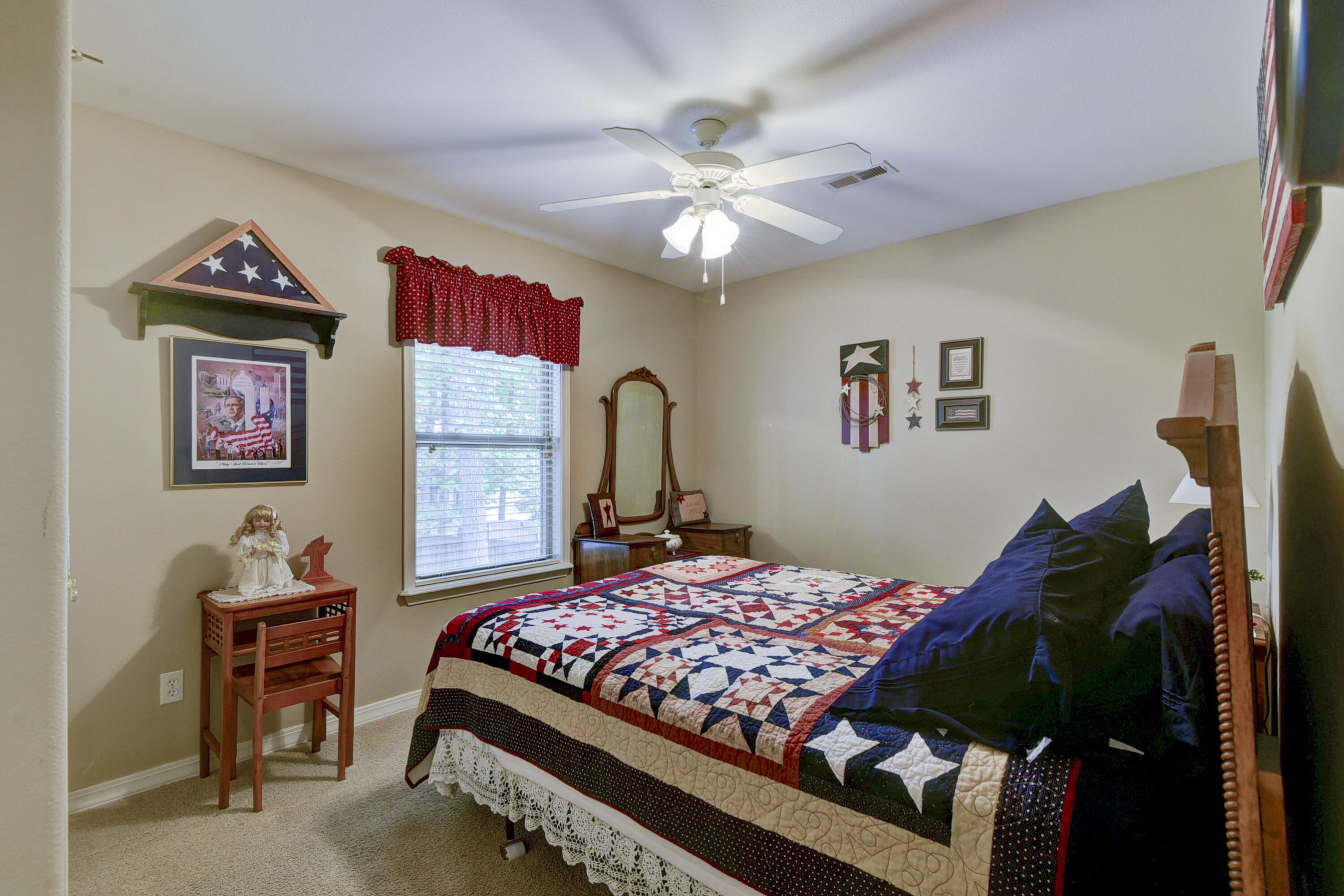 211 Shadow View Drive Property Photo 34