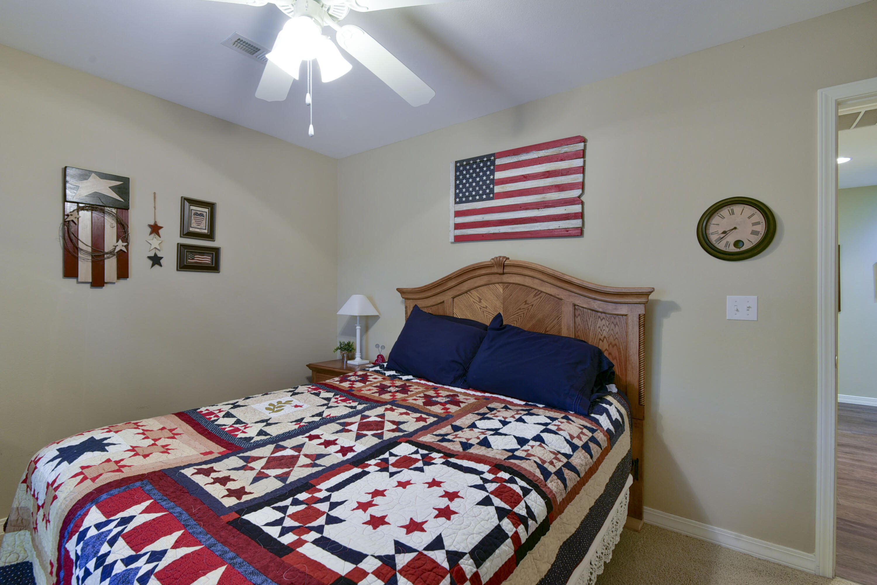 211 Shadow View Drive Property Photo 35