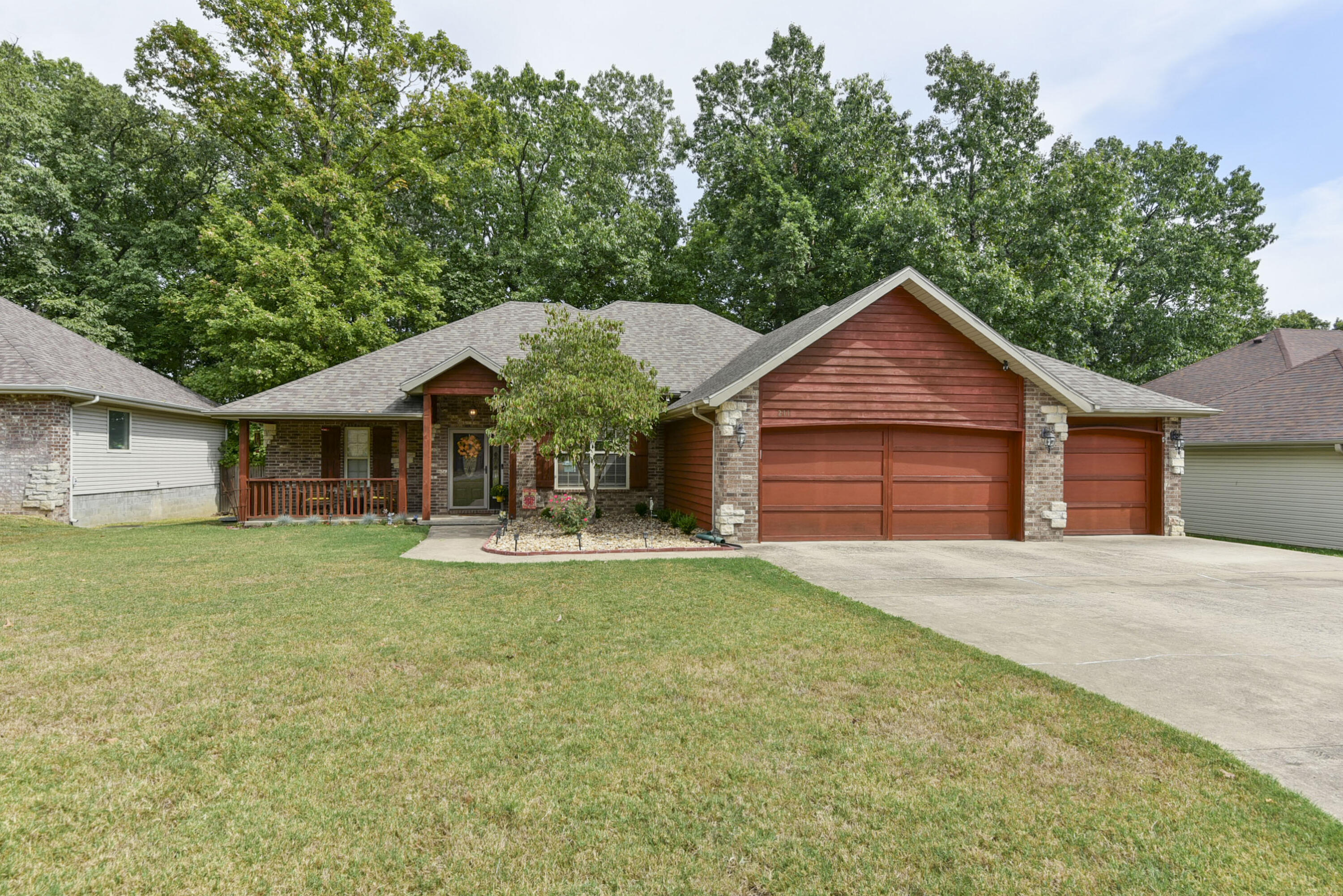 211 Shadow View Drive Property Photo 42