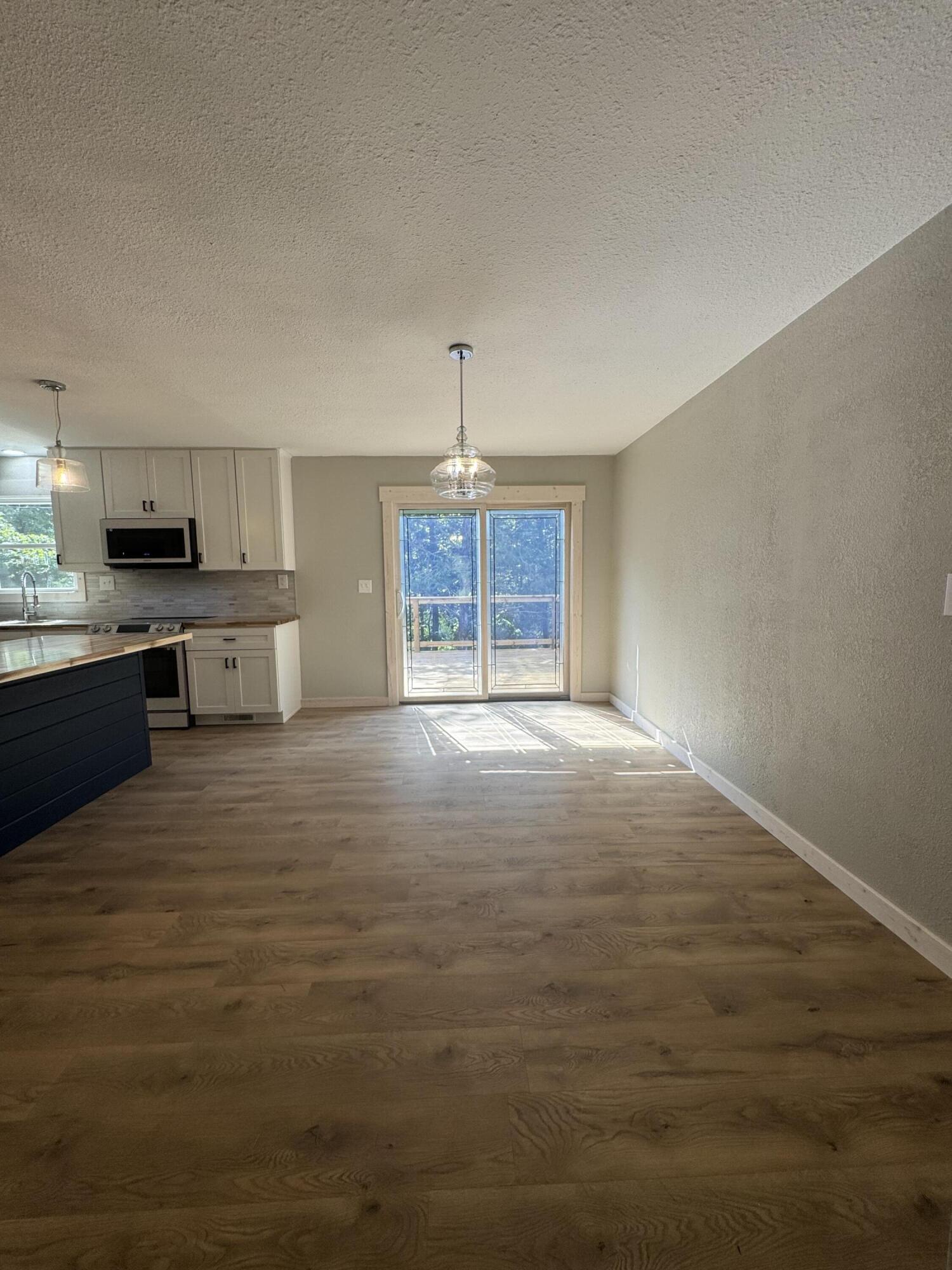 17665 West State Highway 76 Property Photo 5