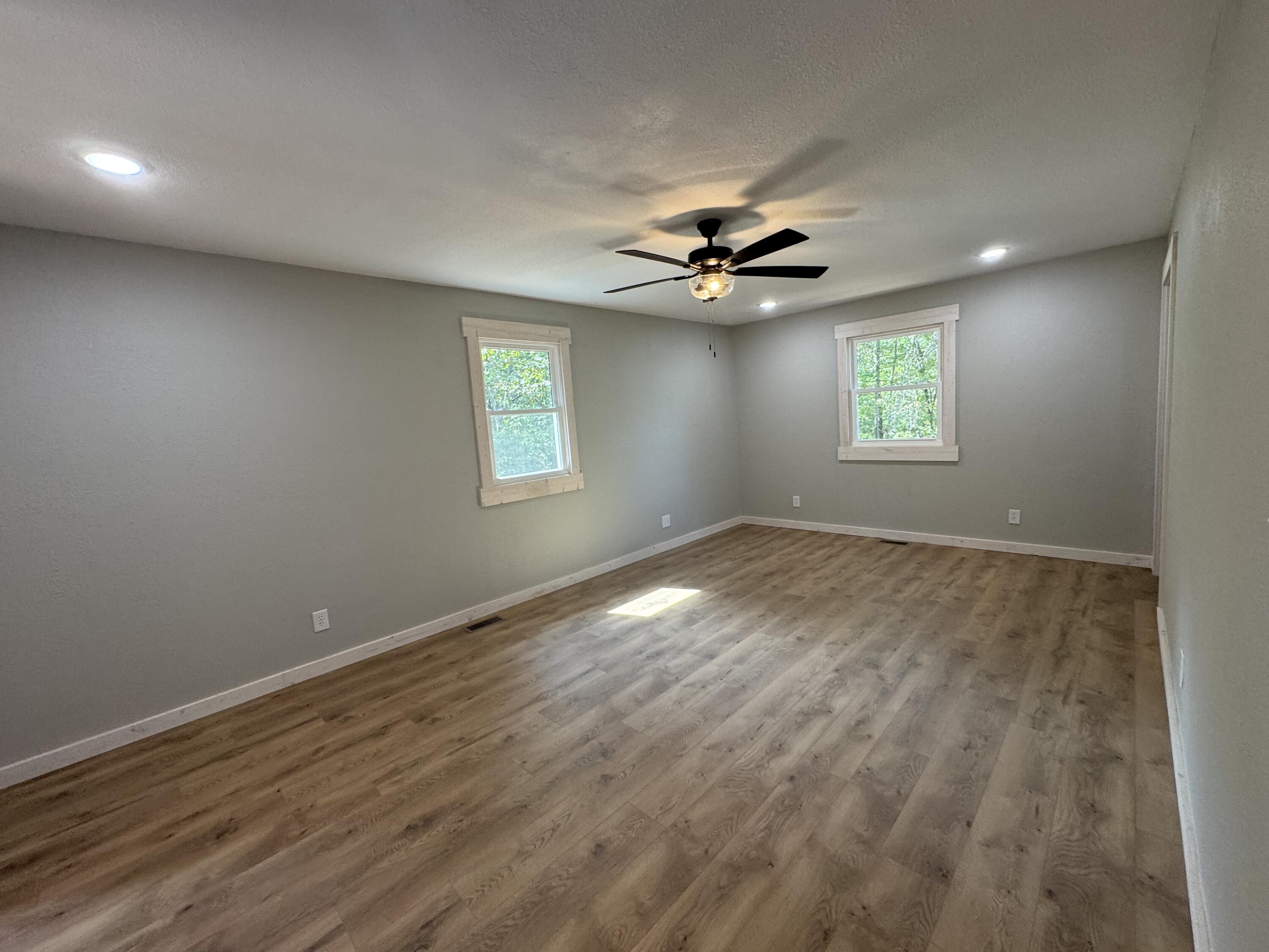 17665 West State Highway 76 Property Photo 12