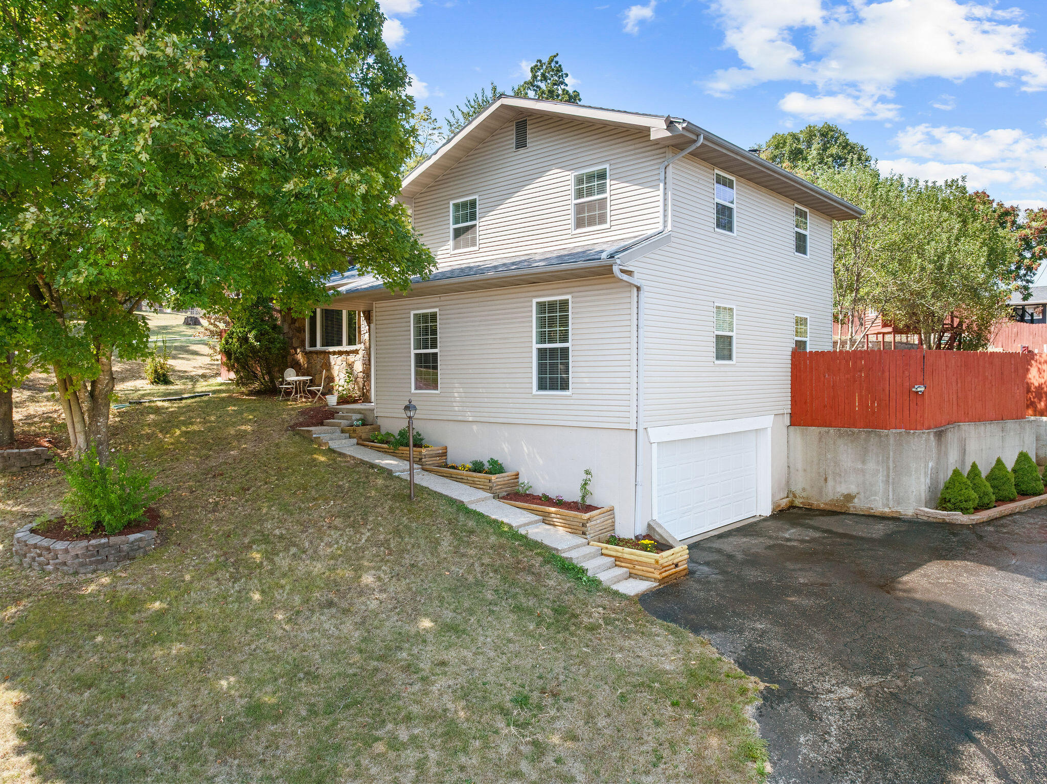 107 Hero Drive Property Photo 1