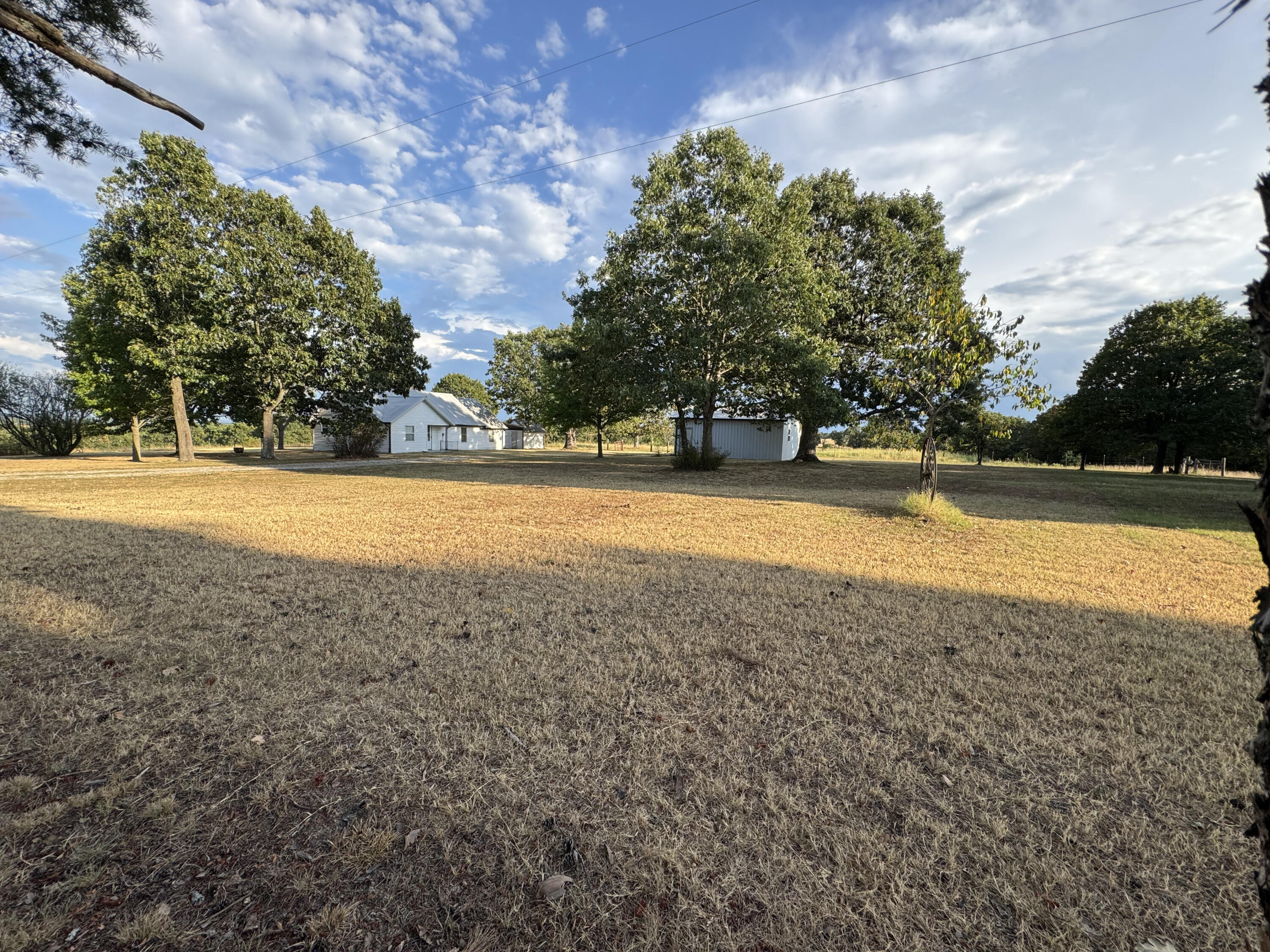 23211 Farm Road 2050 Property Photo 5