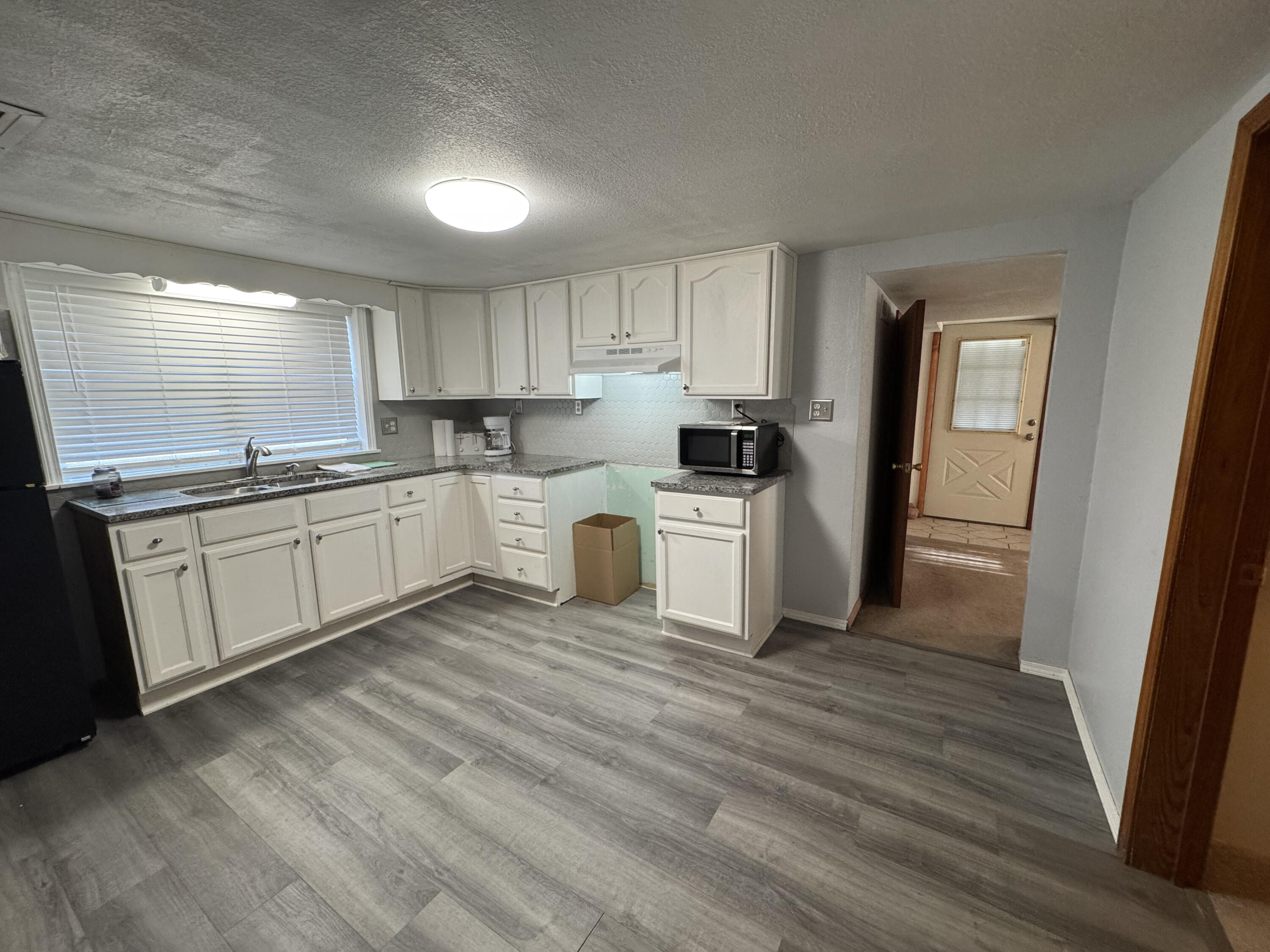 23211 Farm Road 2050 Property Photo 17