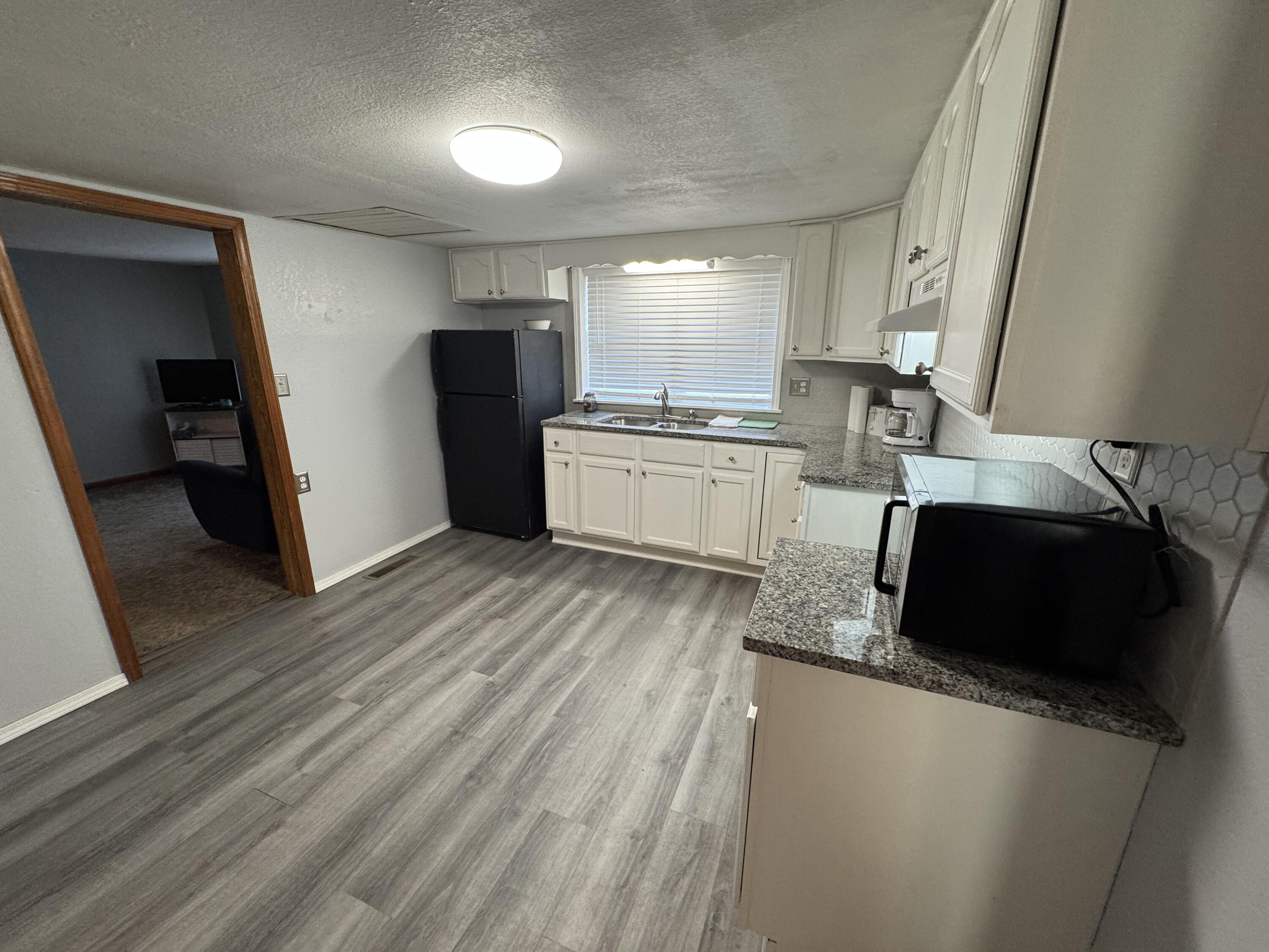 23211 Farm Road 2050 Property Photo 18