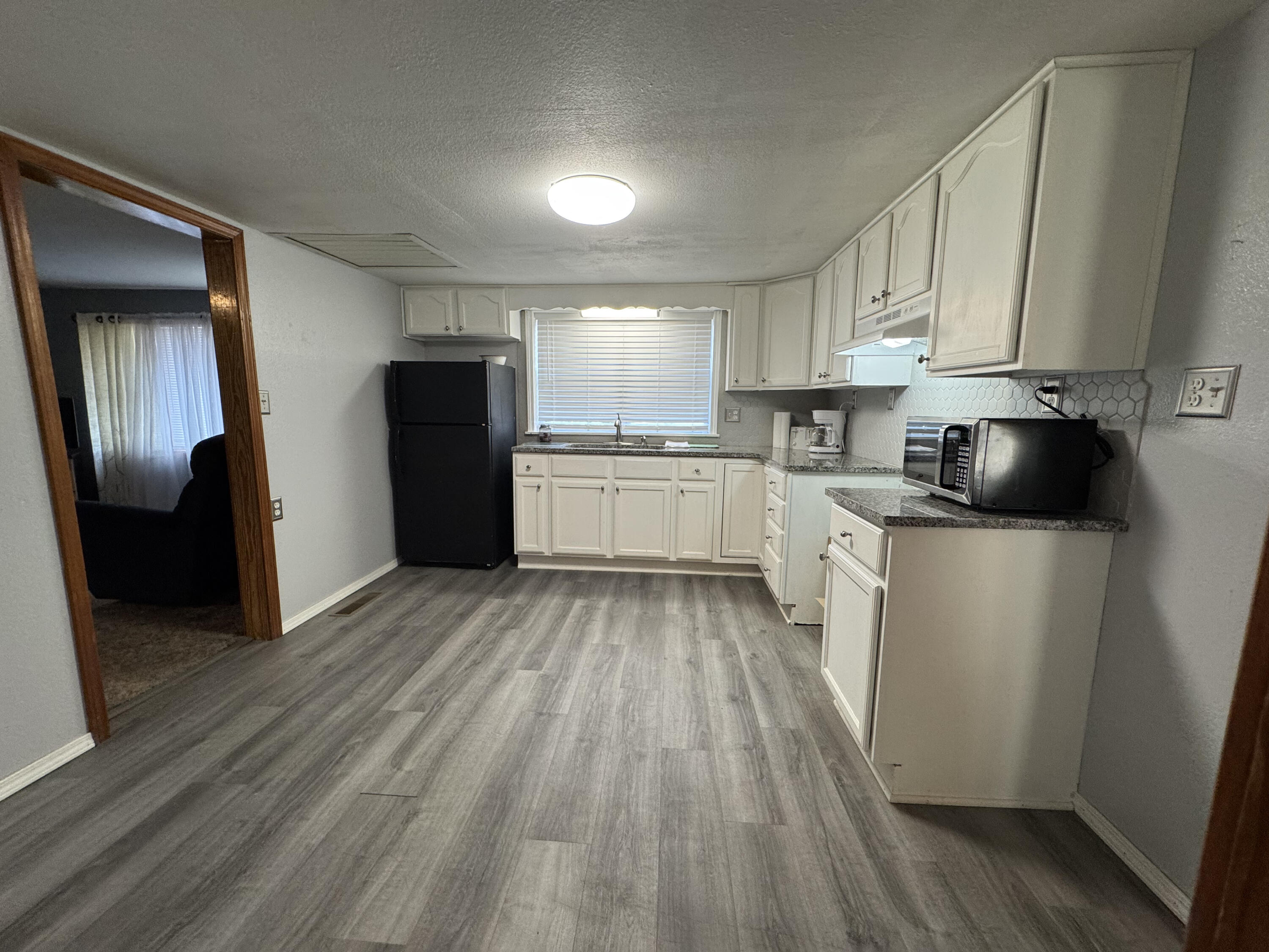 23211 Farm Road 2050 Property Photo 19