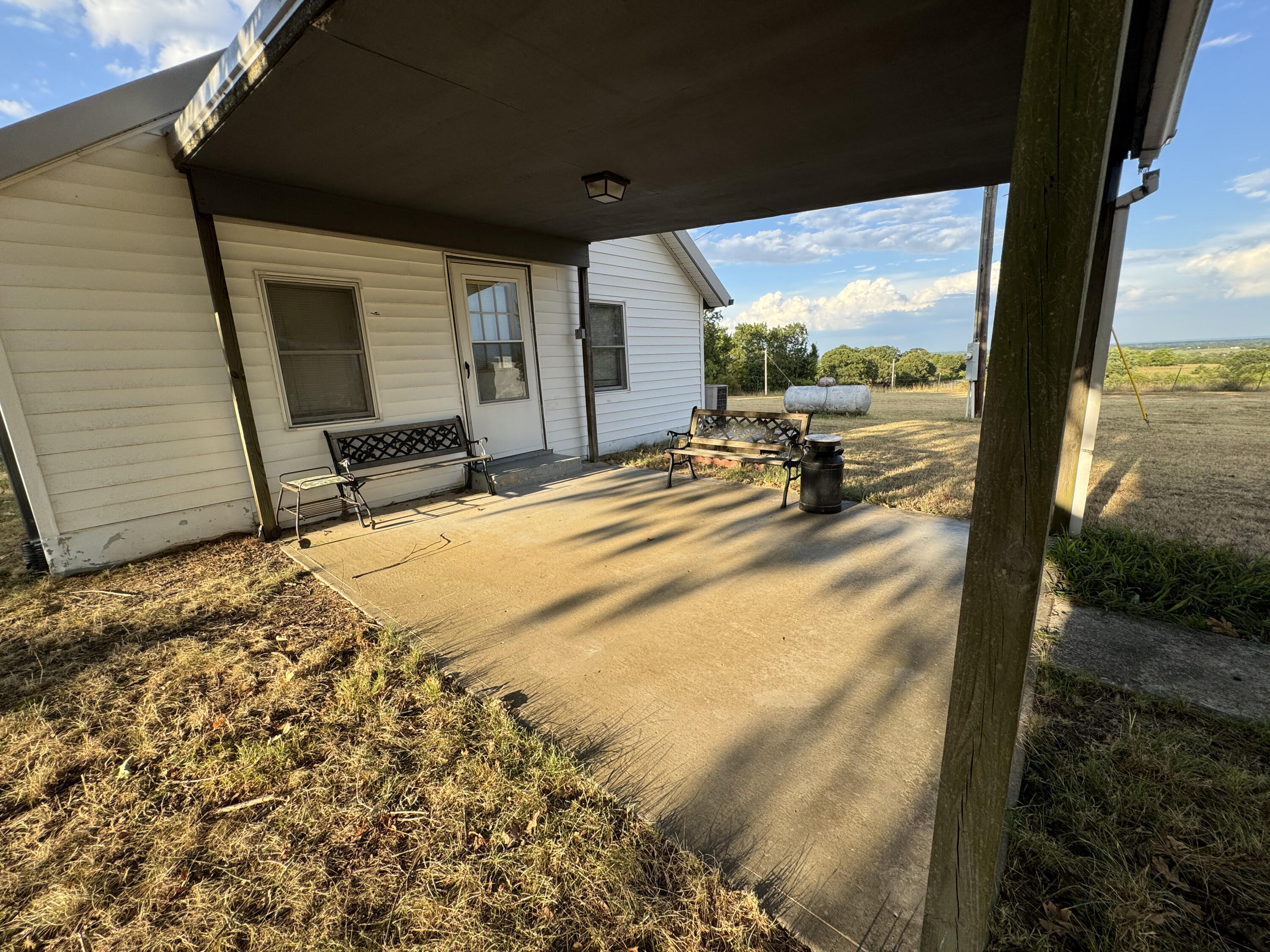 23211 Farm Road 2050 Property Photo 39