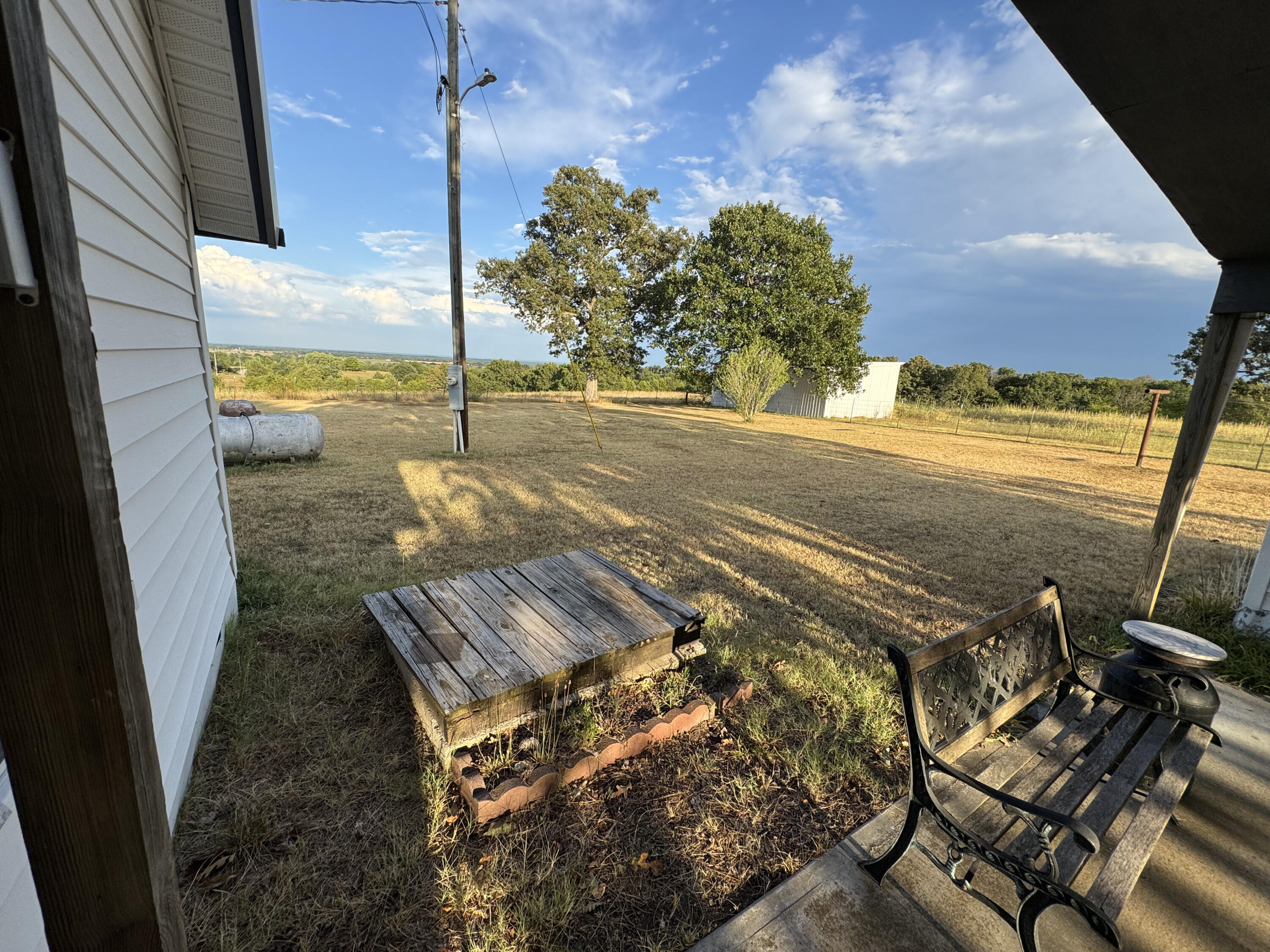 23211 Farm Road 2050 Property Photo 40