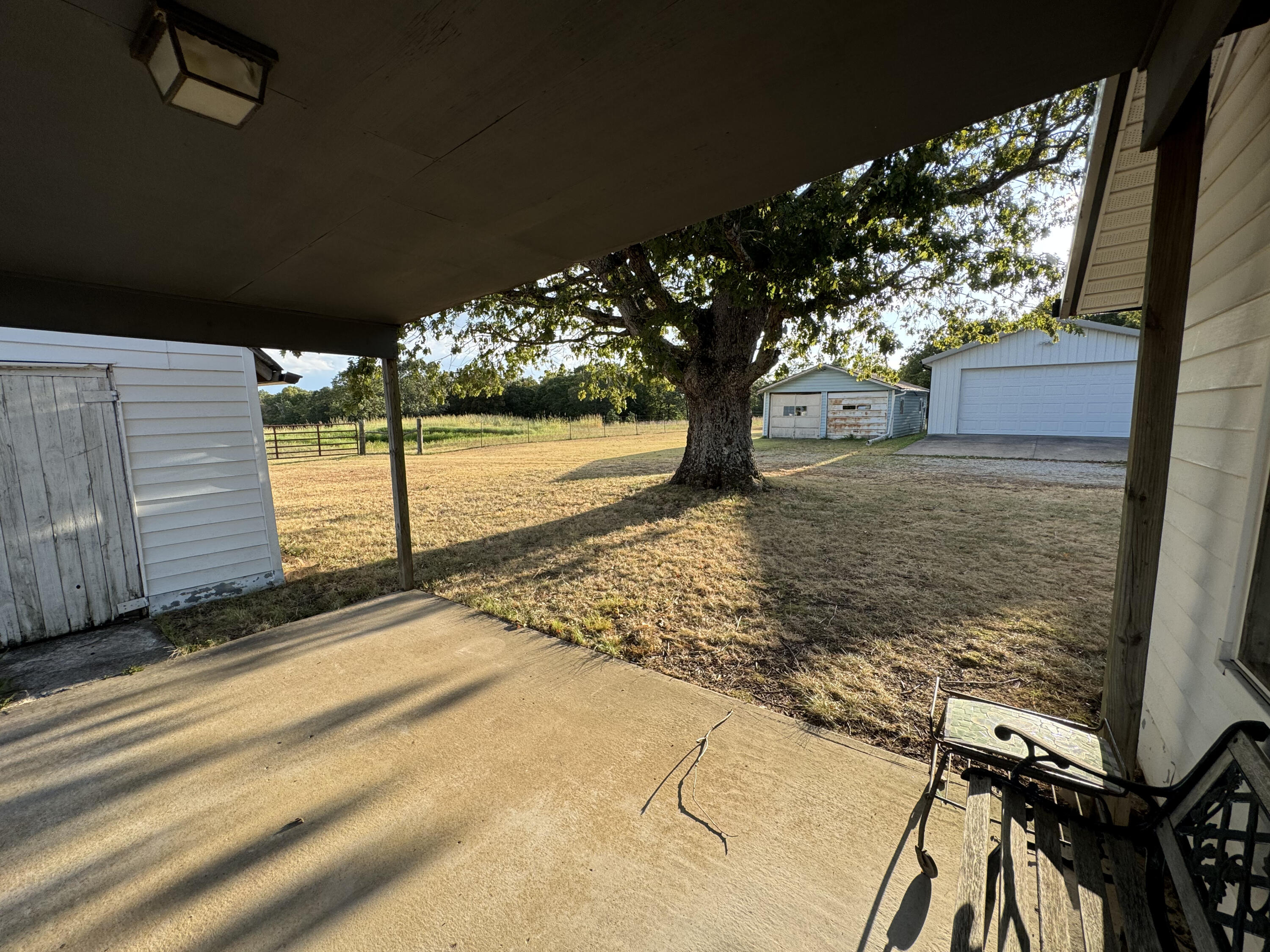 23211 Farm Road 2050 Property Photo 41