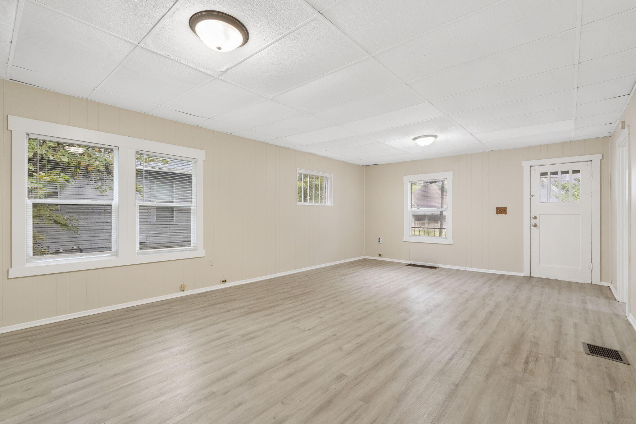 1329 North Concord Avenue Property Photo 8