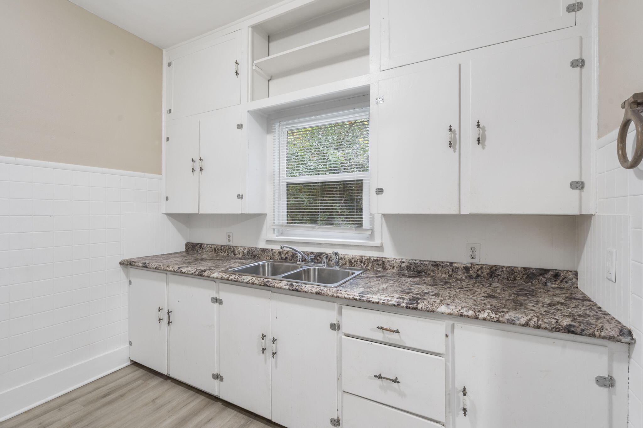 1329 North Concord Avenue Property Photo 10