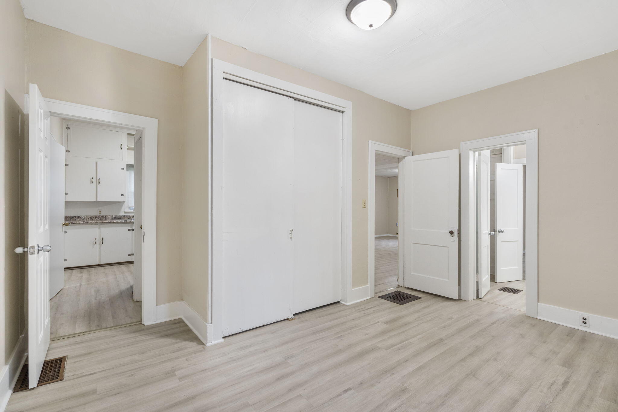 1329 North Concord Avenue Property Photo 16