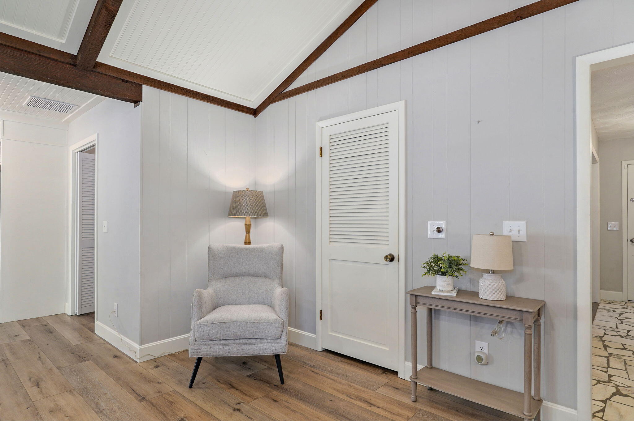 2231 East Meadow Drive Property Photo 17