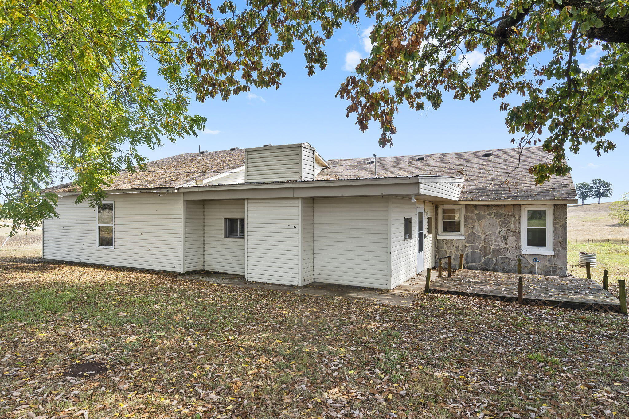 7651 North Farm Road 53 Property Photo 30