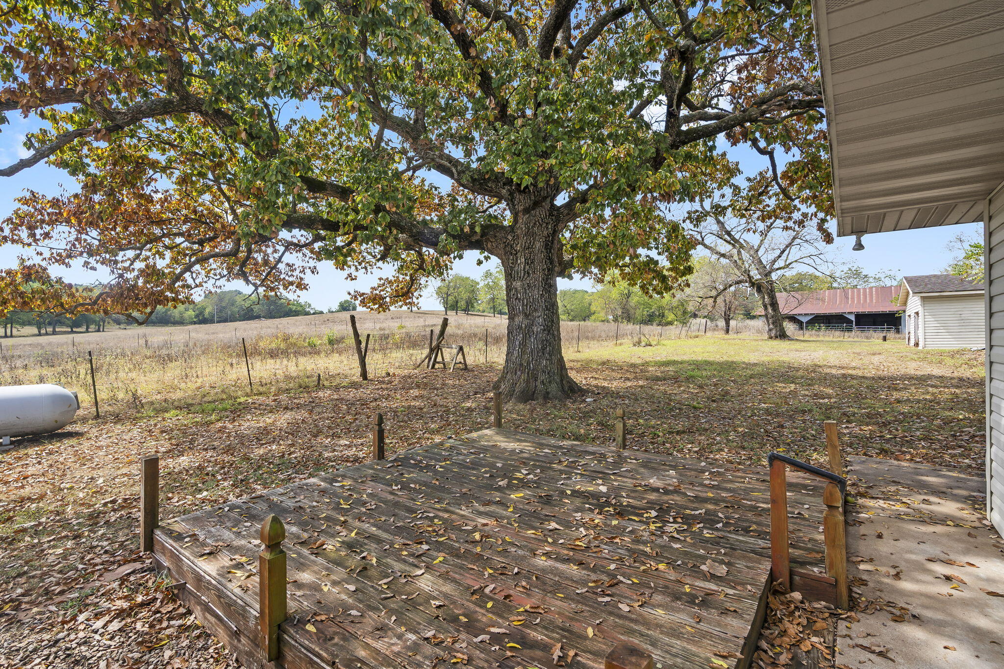 7651 North Farm Road 53 Property Photo 32