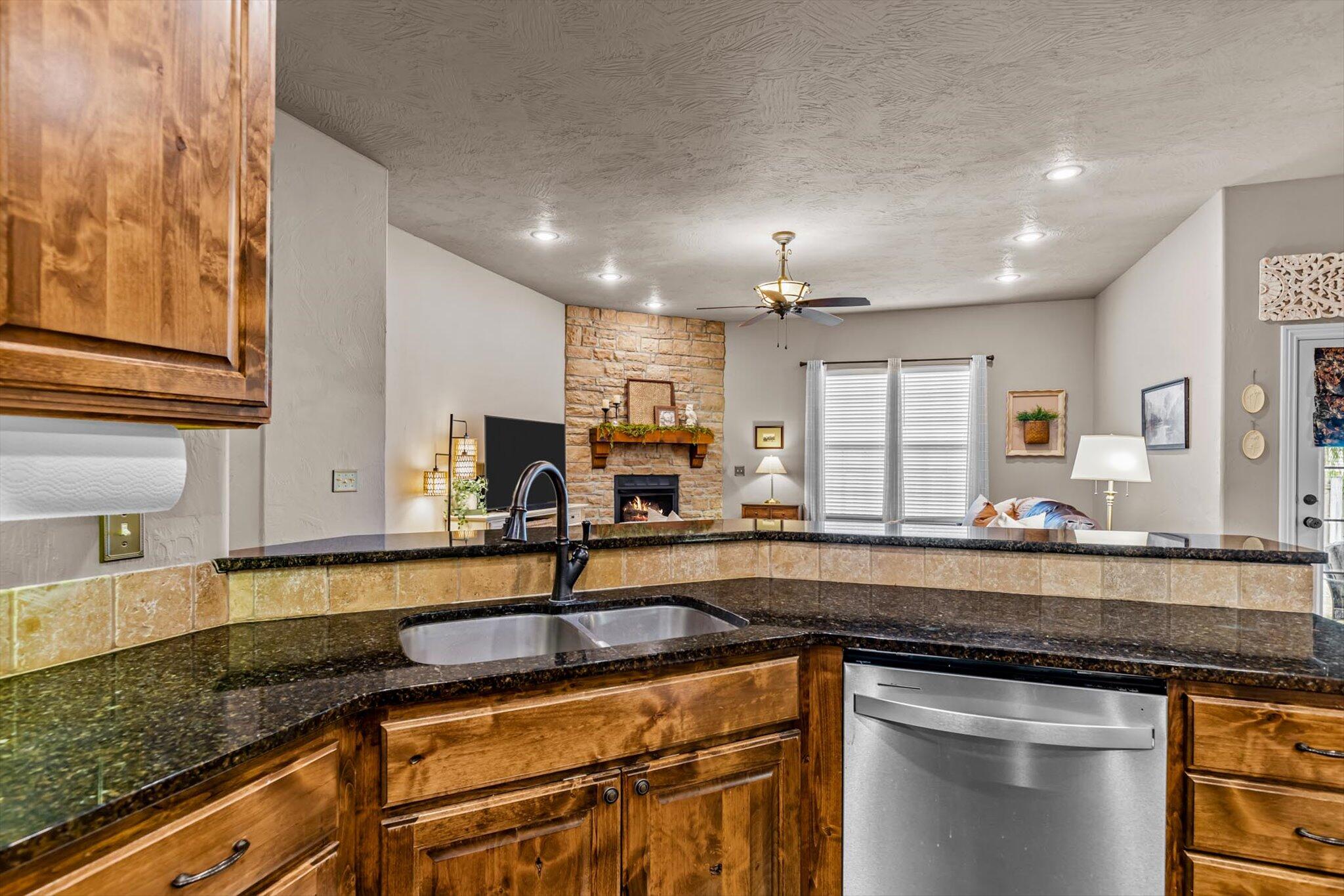 3512 North Ledgestone Drive Property Photo 10