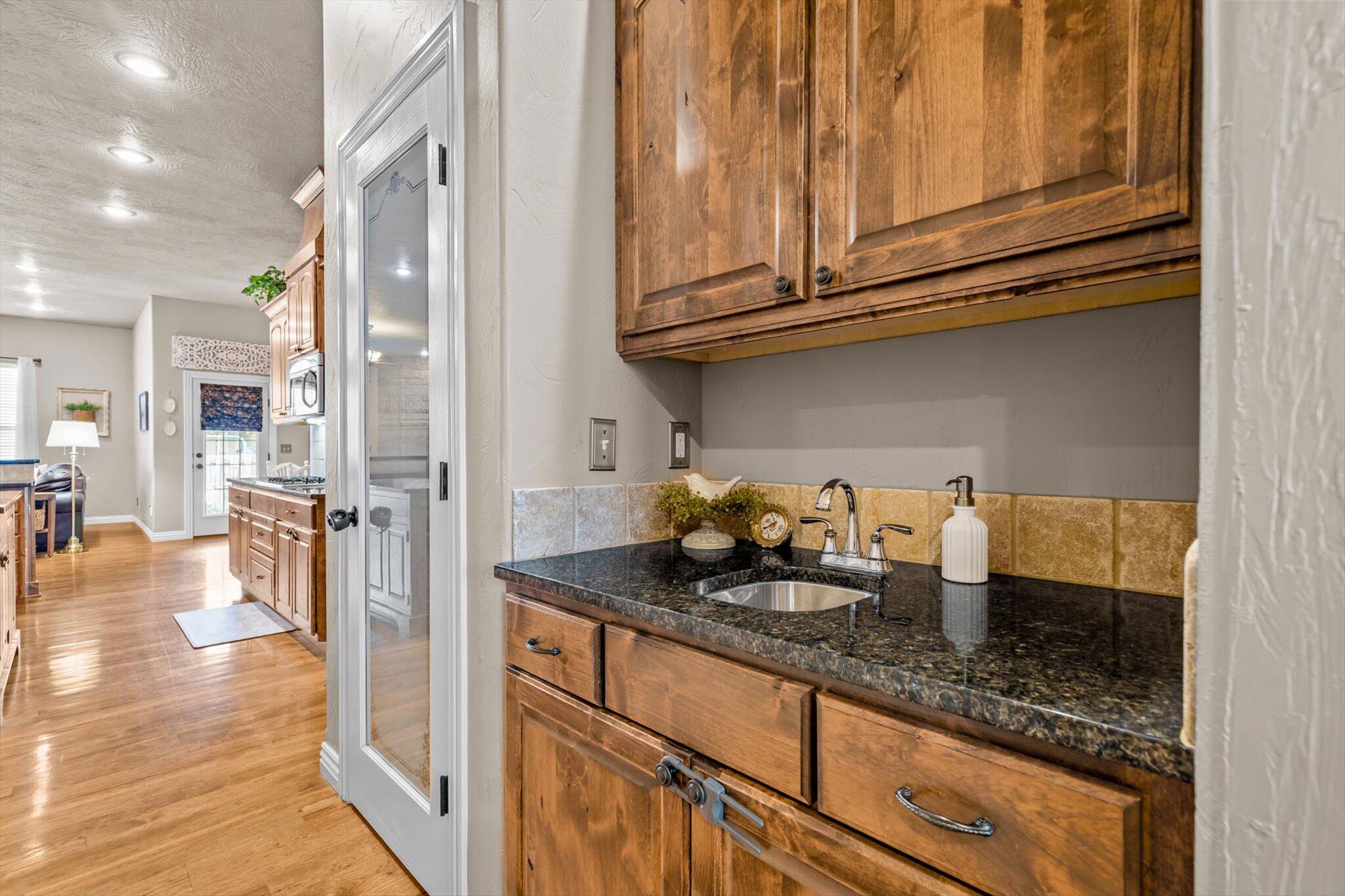 3512 North Ledgestone Drive Property Photo 15