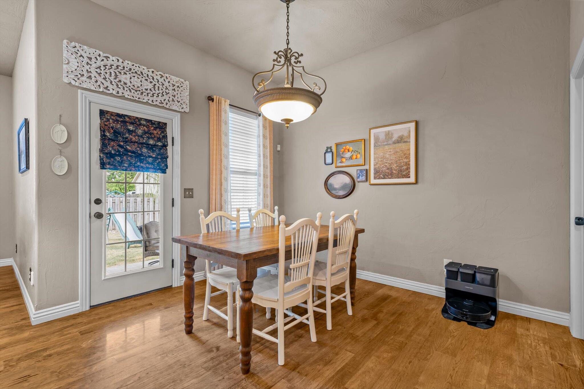 3512 North Ledgestone Drive Property Photo 17