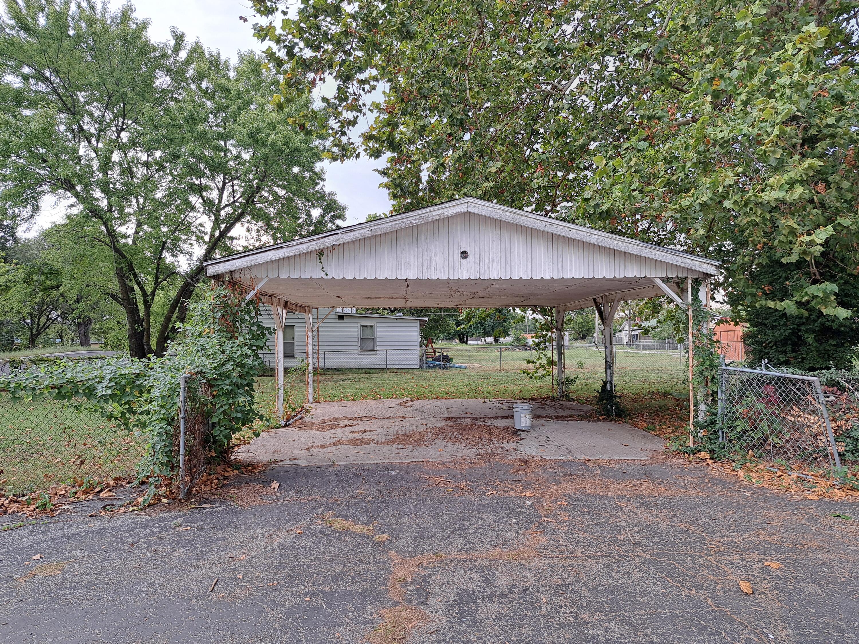 1306 South Iowa Avenue Property Photo 21