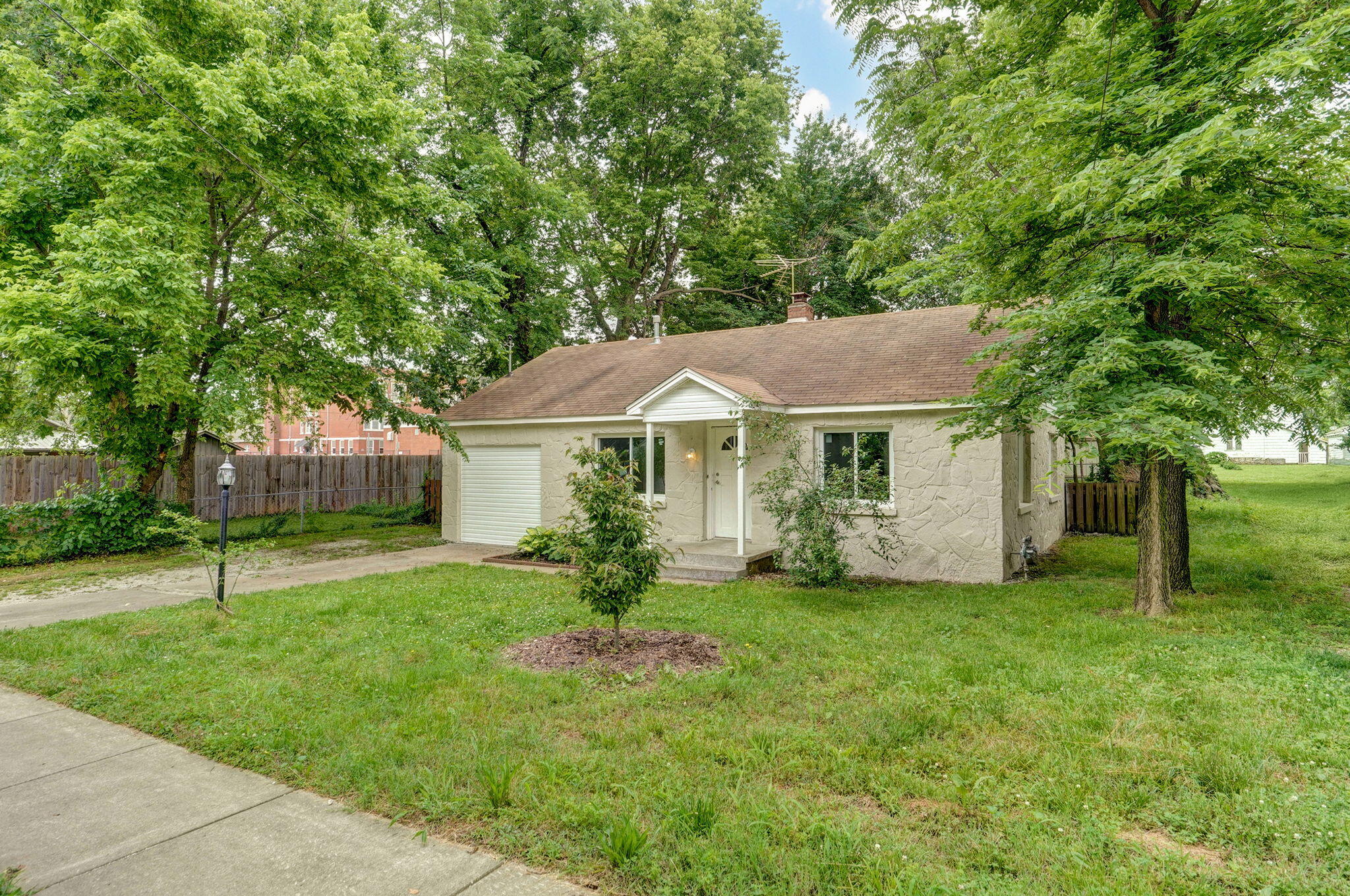 1516 West Lee Street Property Photo 2