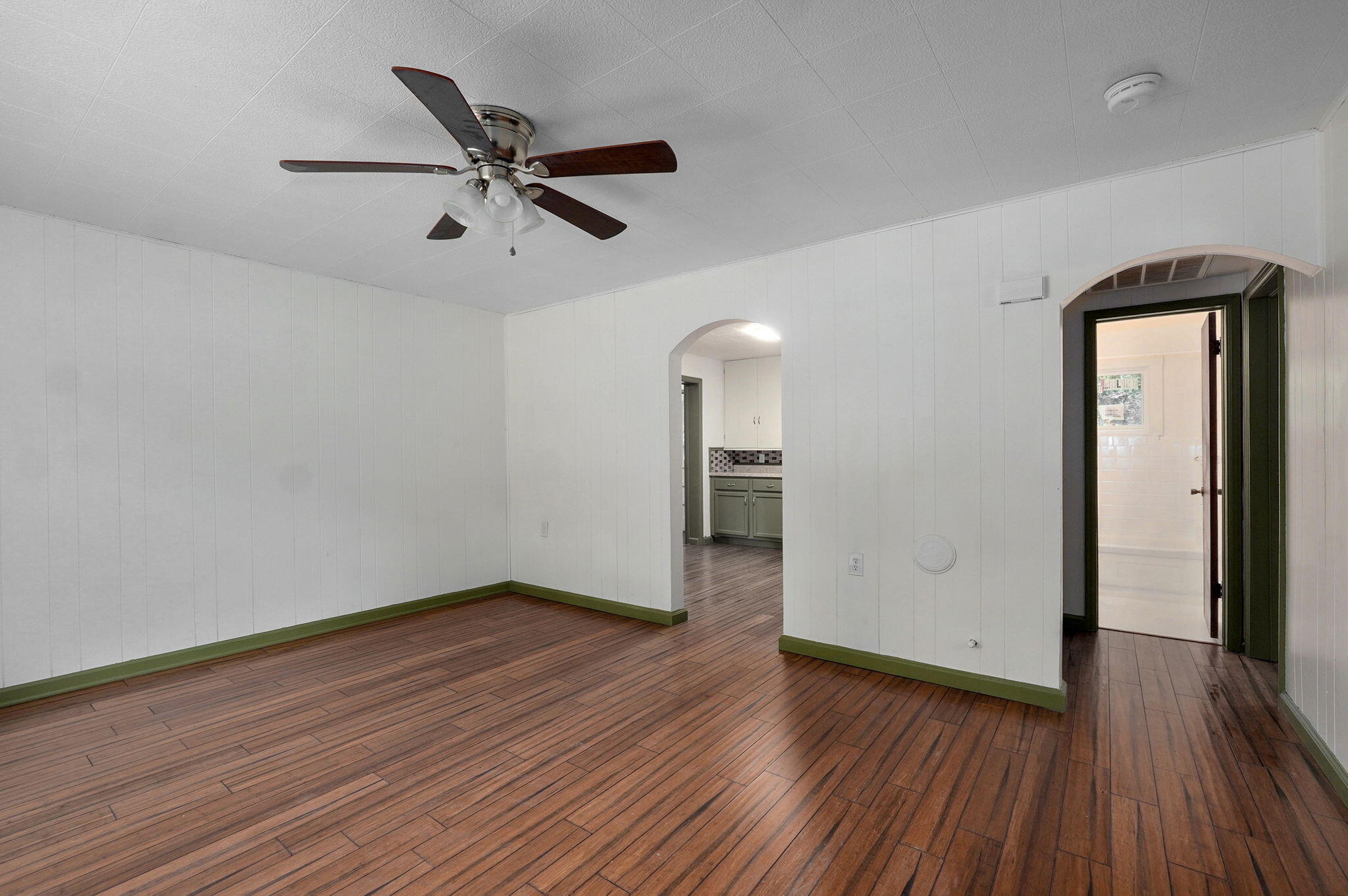 1516 West Lee Street Property Photo 4