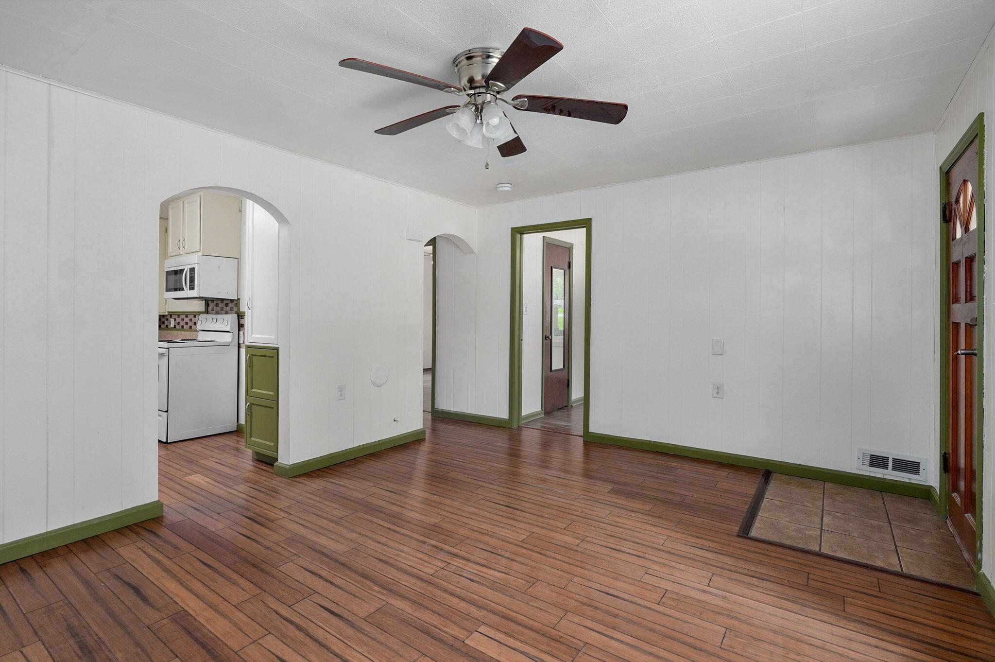 1516 West Lee Street Property Photo 7