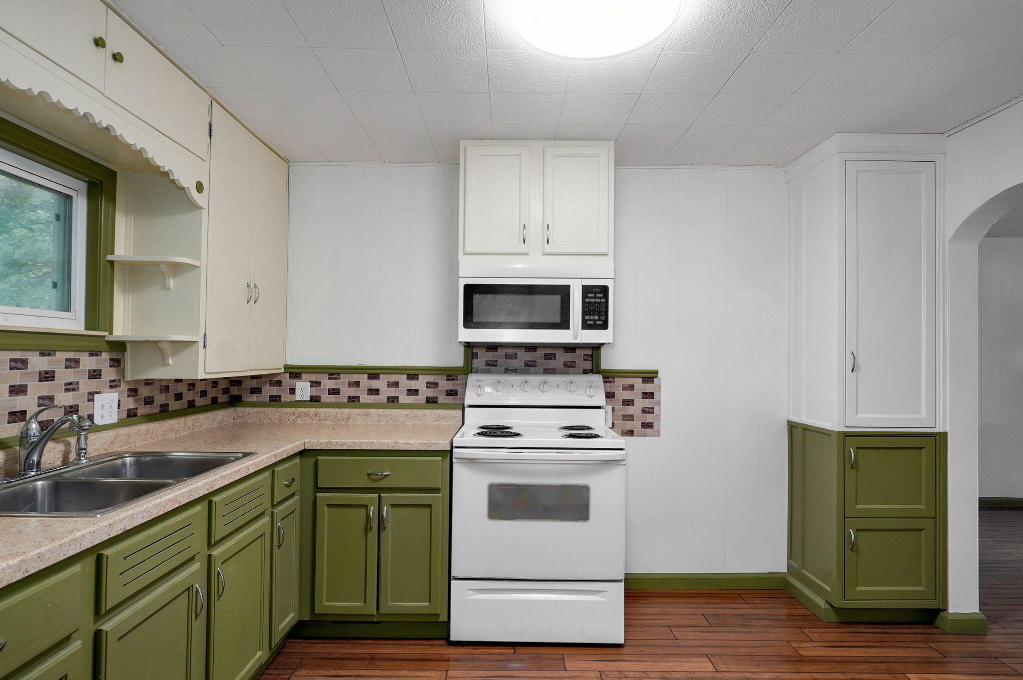 1516 West Lee Street Property Photo 10