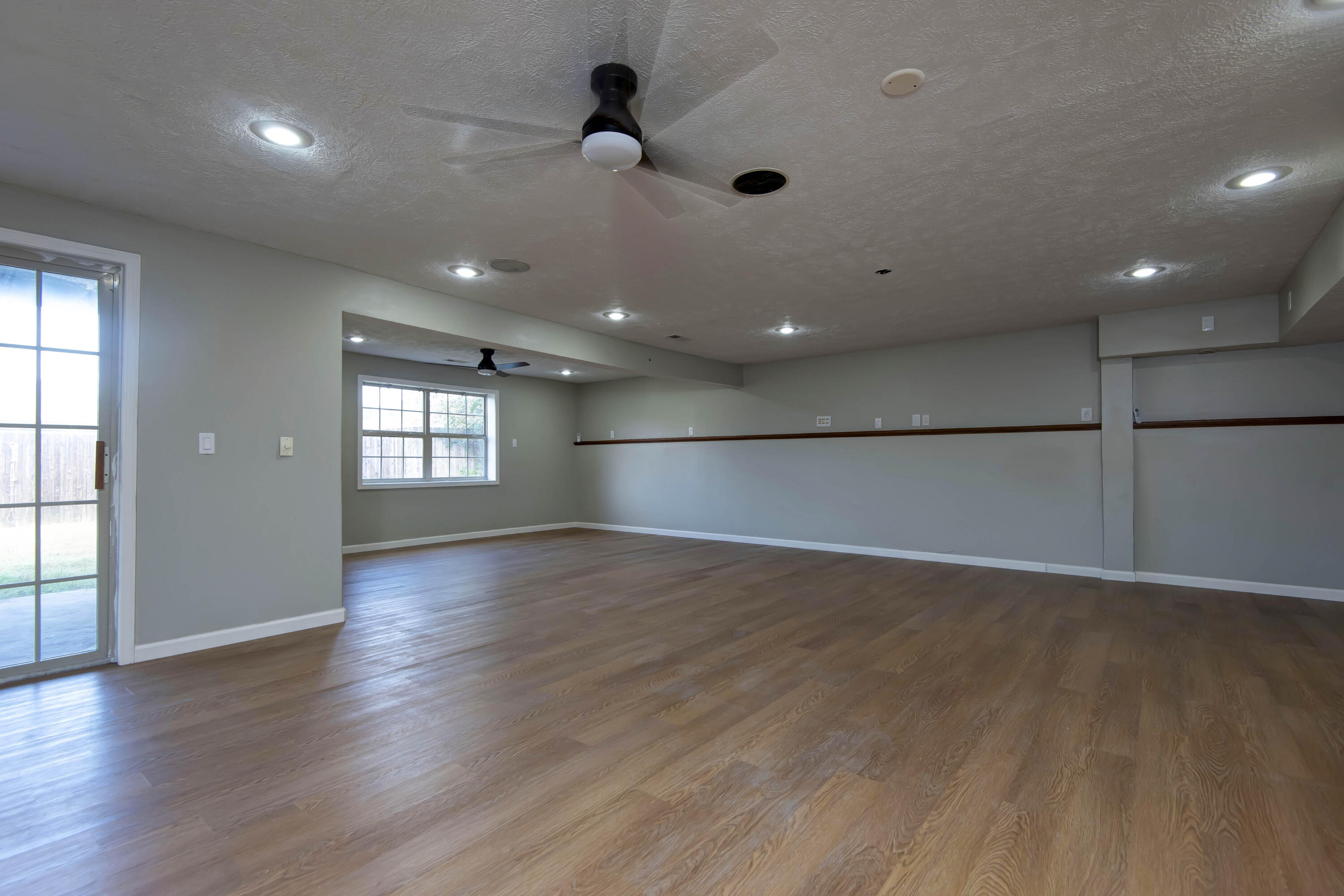 923 North Travis Avenue Property Photo 20