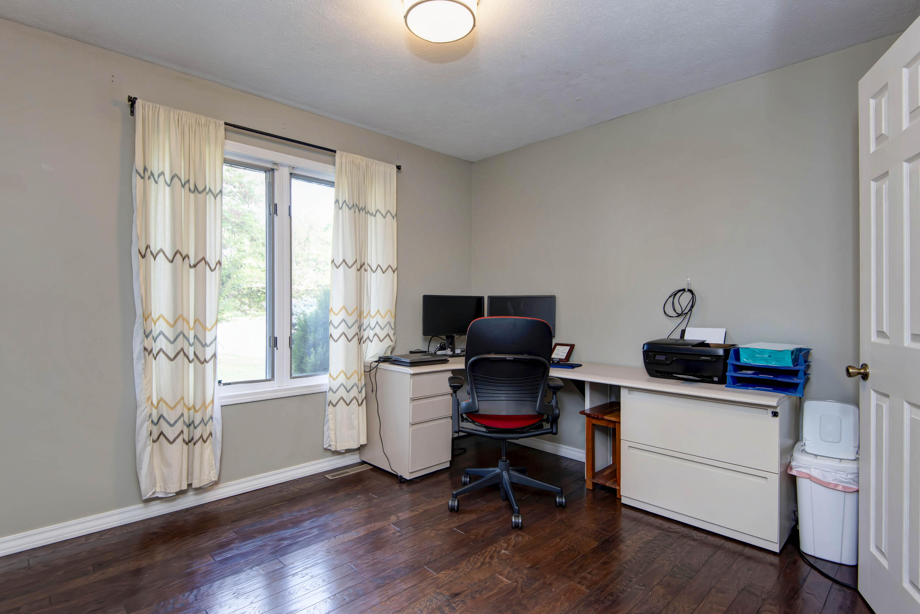 2736 South York Avenue Property Photo 15