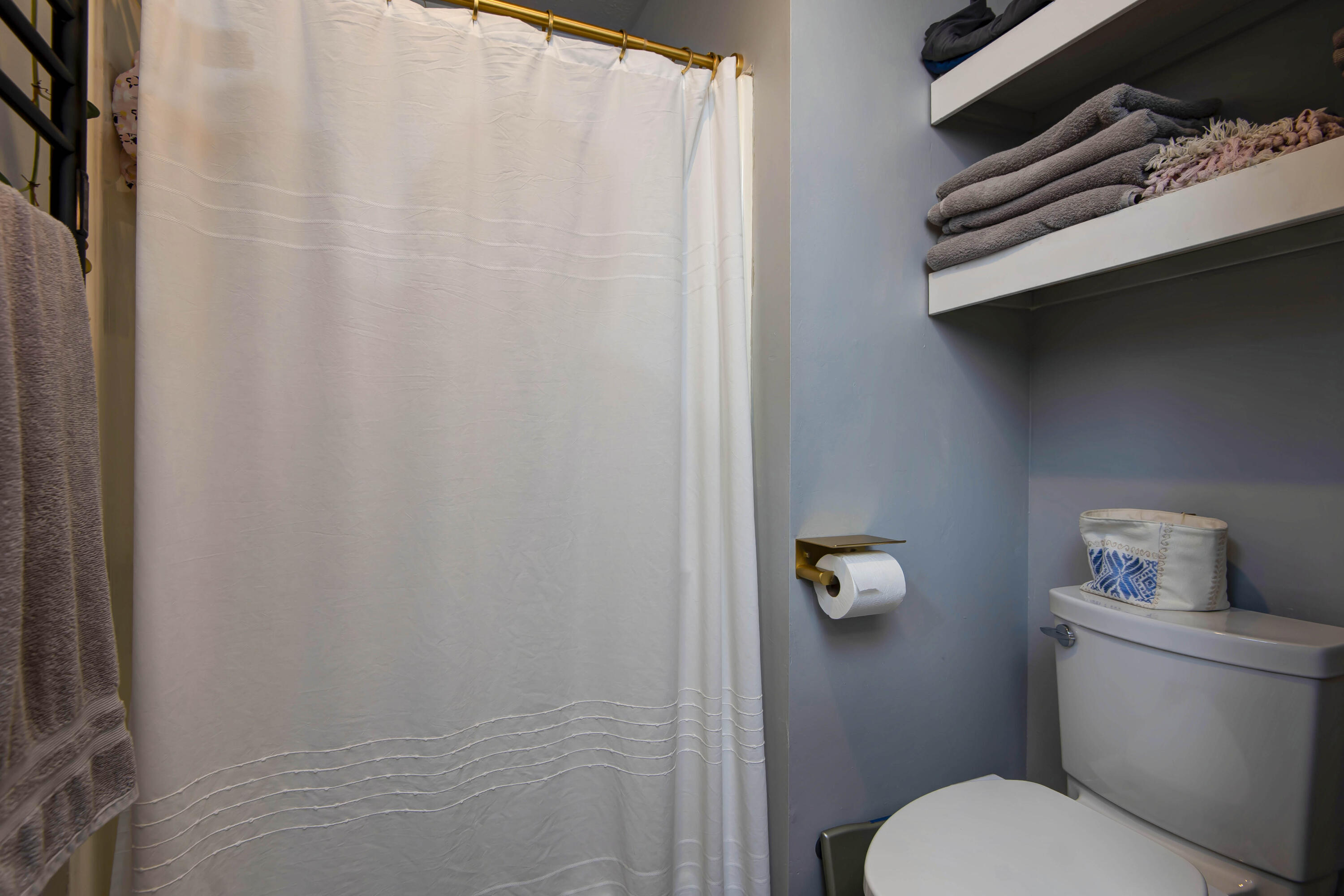 2736 South York Avenue Property Photo 17