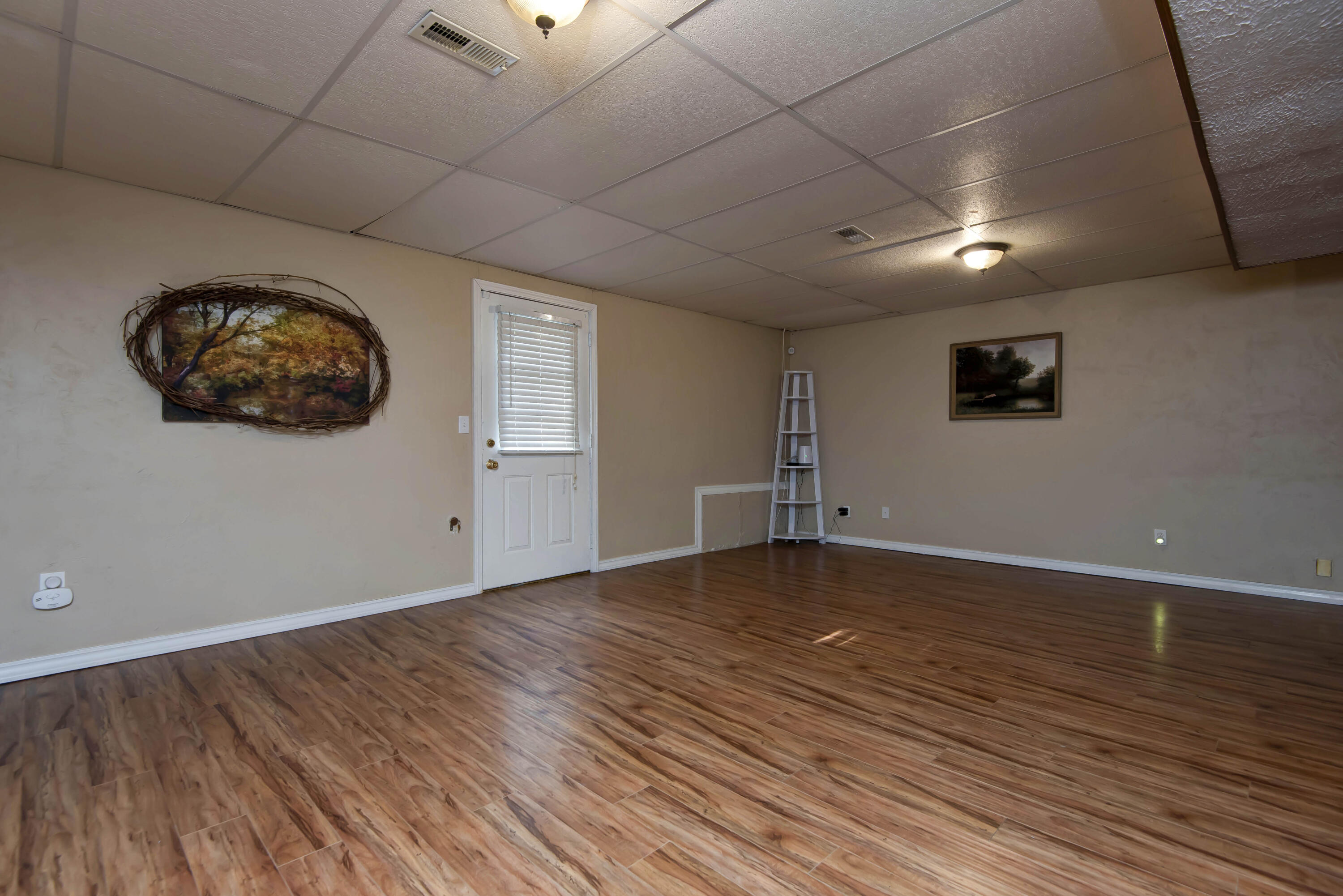 2736 South York Avenue Property Photo 20