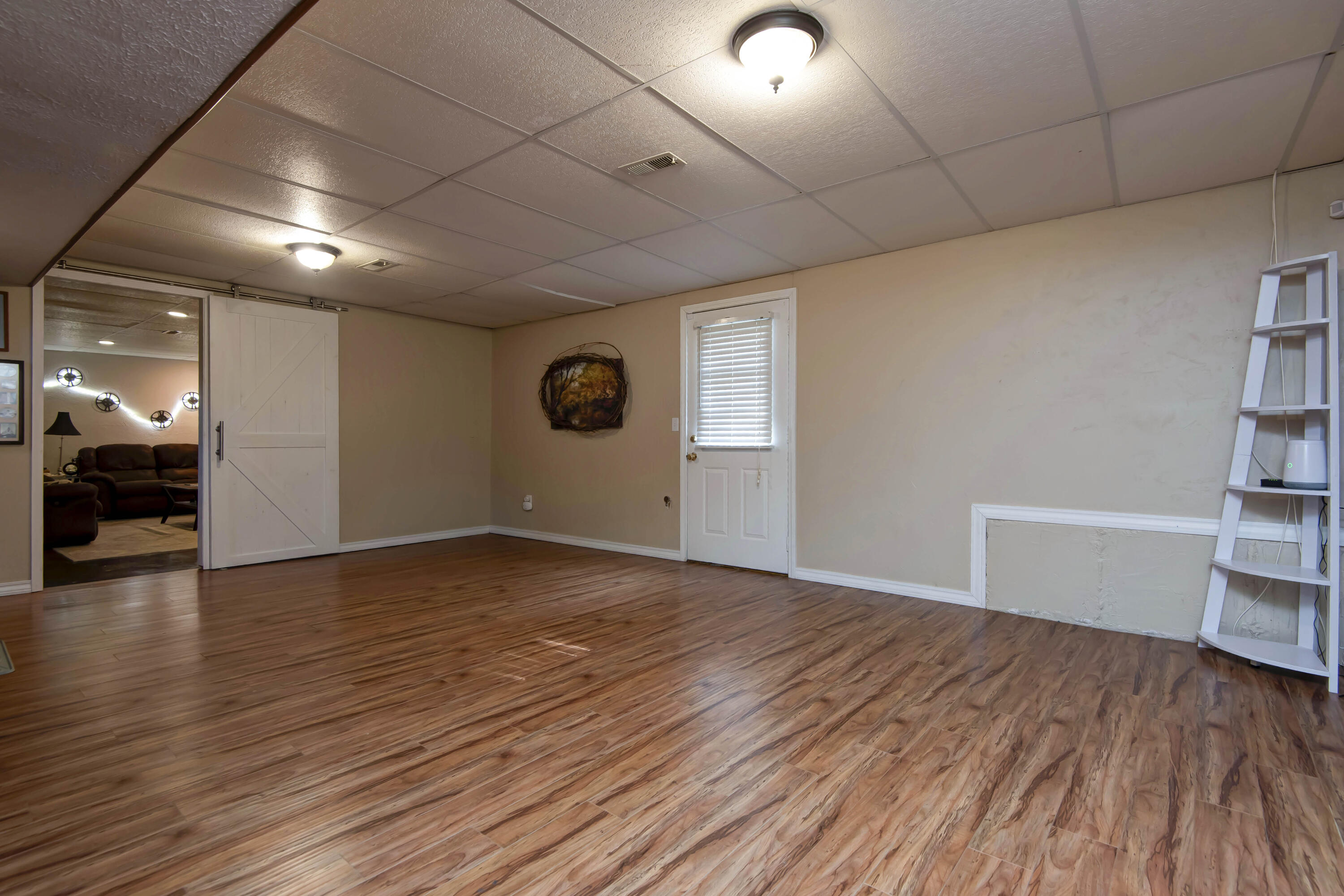 2736 South York Avenue Property Photo 23