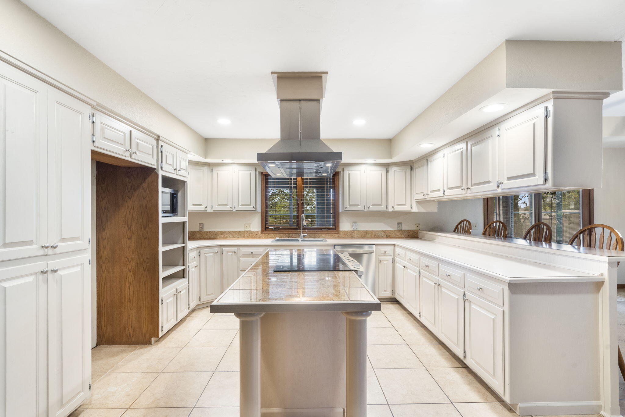 1013 Sandstone Road Property Photo 7