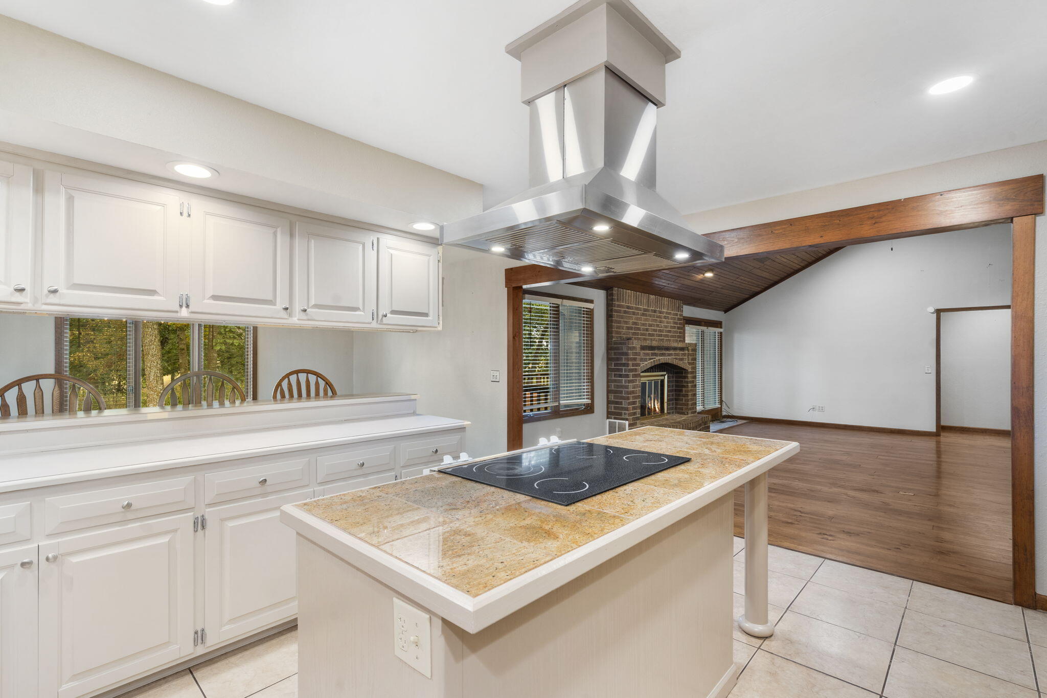 1013 Sandstone Road Property Photo 8