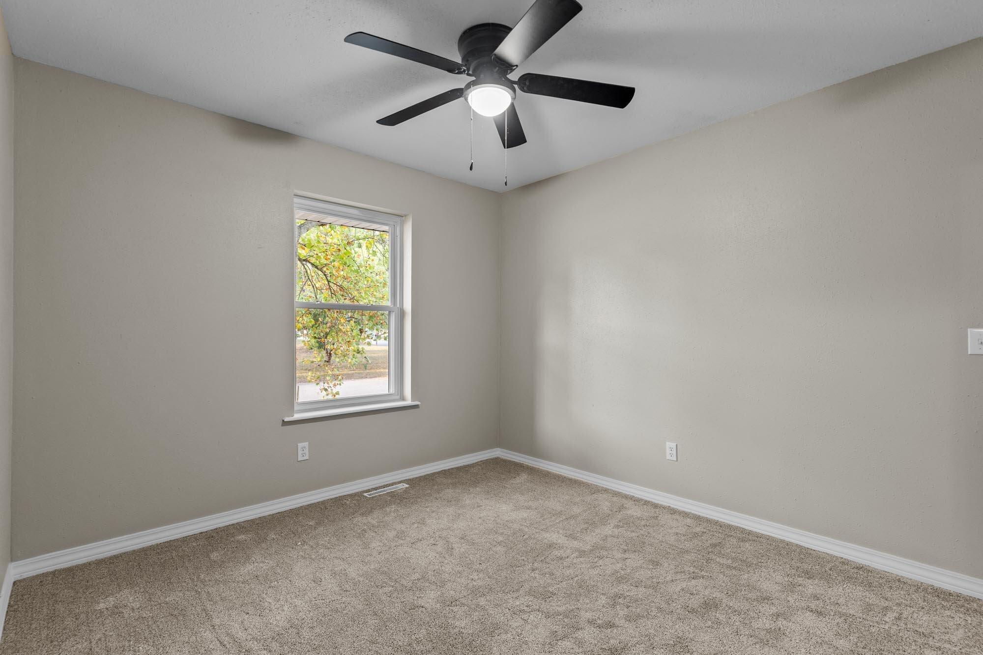 602 East Cherry Street Property Photo 17