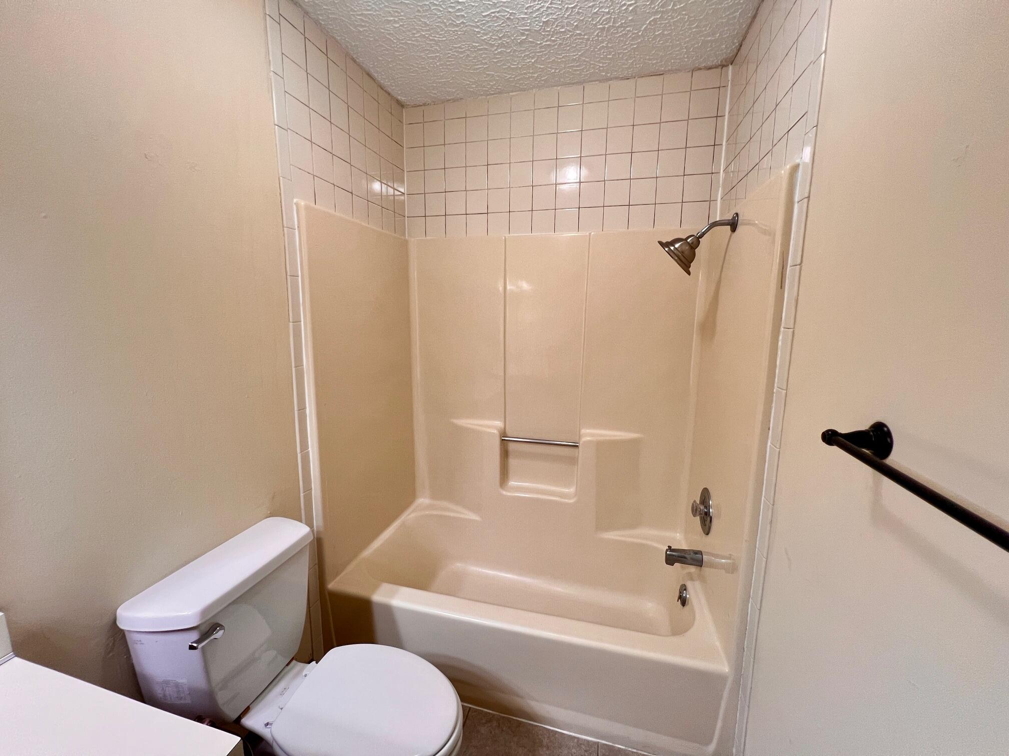 3749 North Pickwick Avenue Property Photo 12