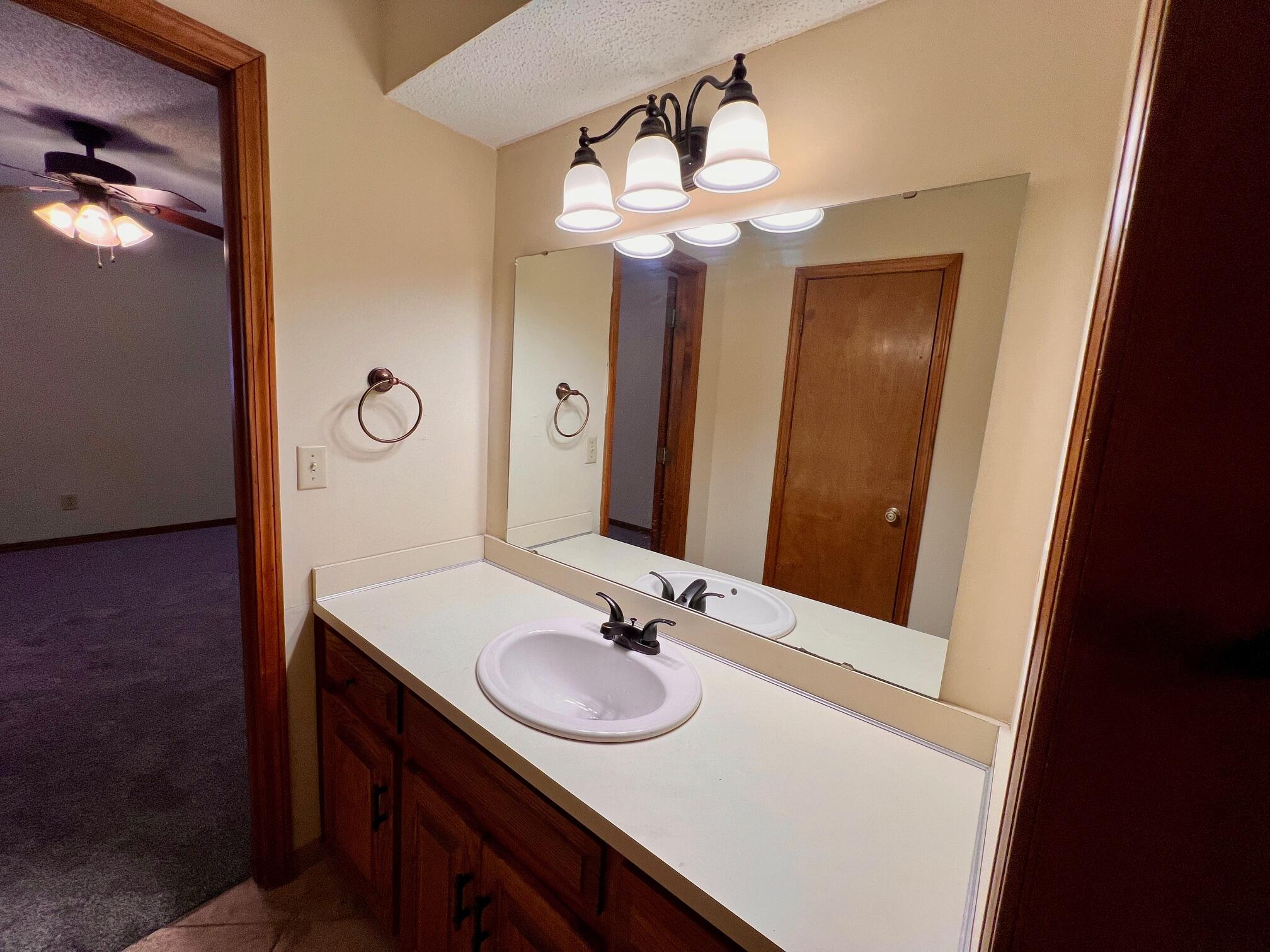 3749 North Pickwick Avenue Property Photo 14