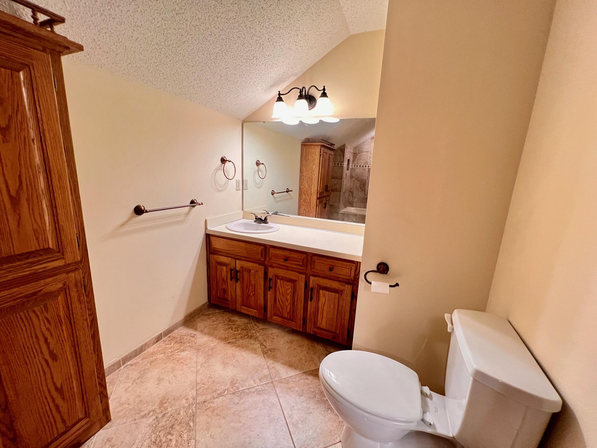 3749 North Pickwick Avenue Property Photo 17