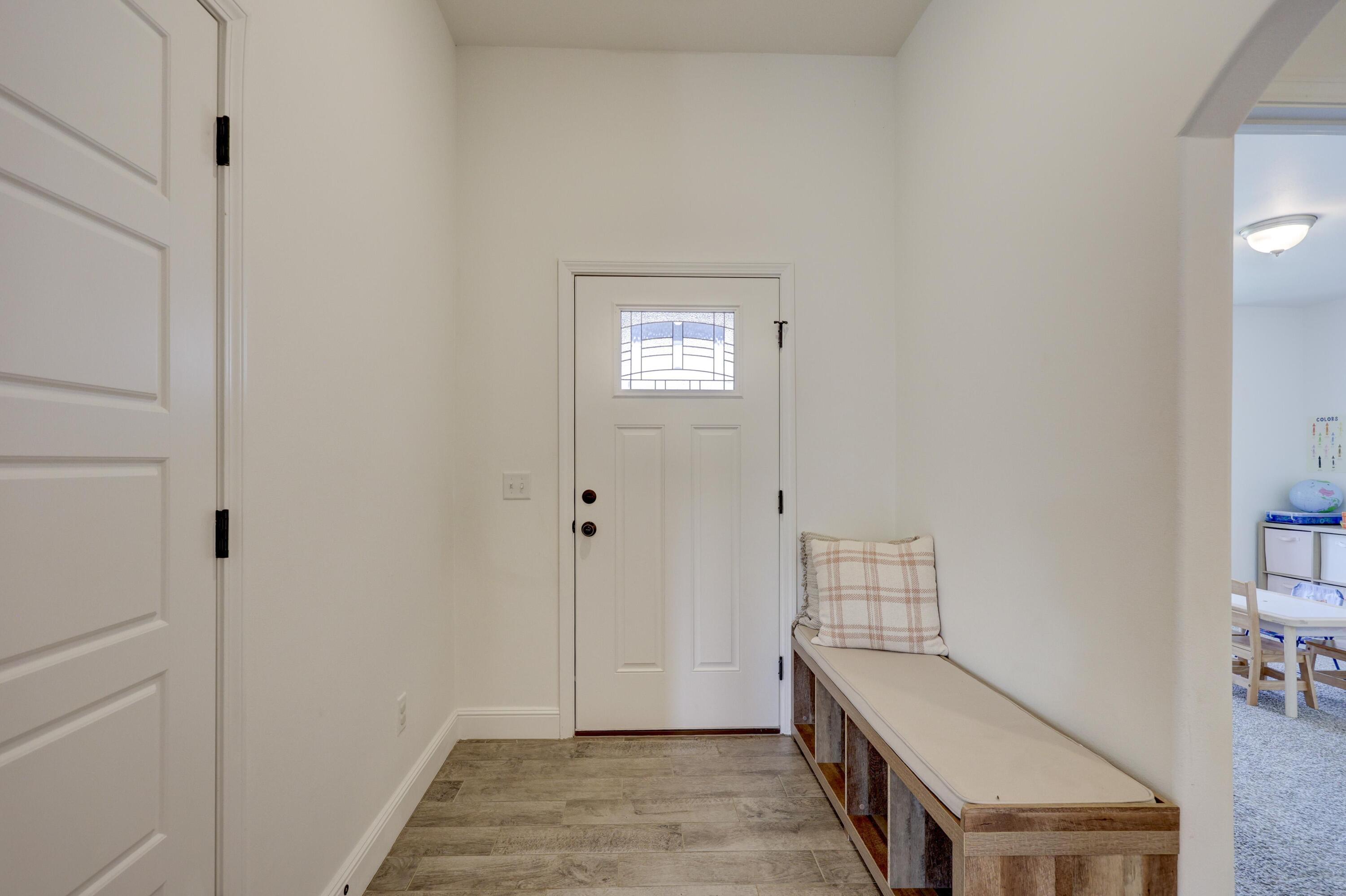 2004 Greydon Lane Property Photo 8