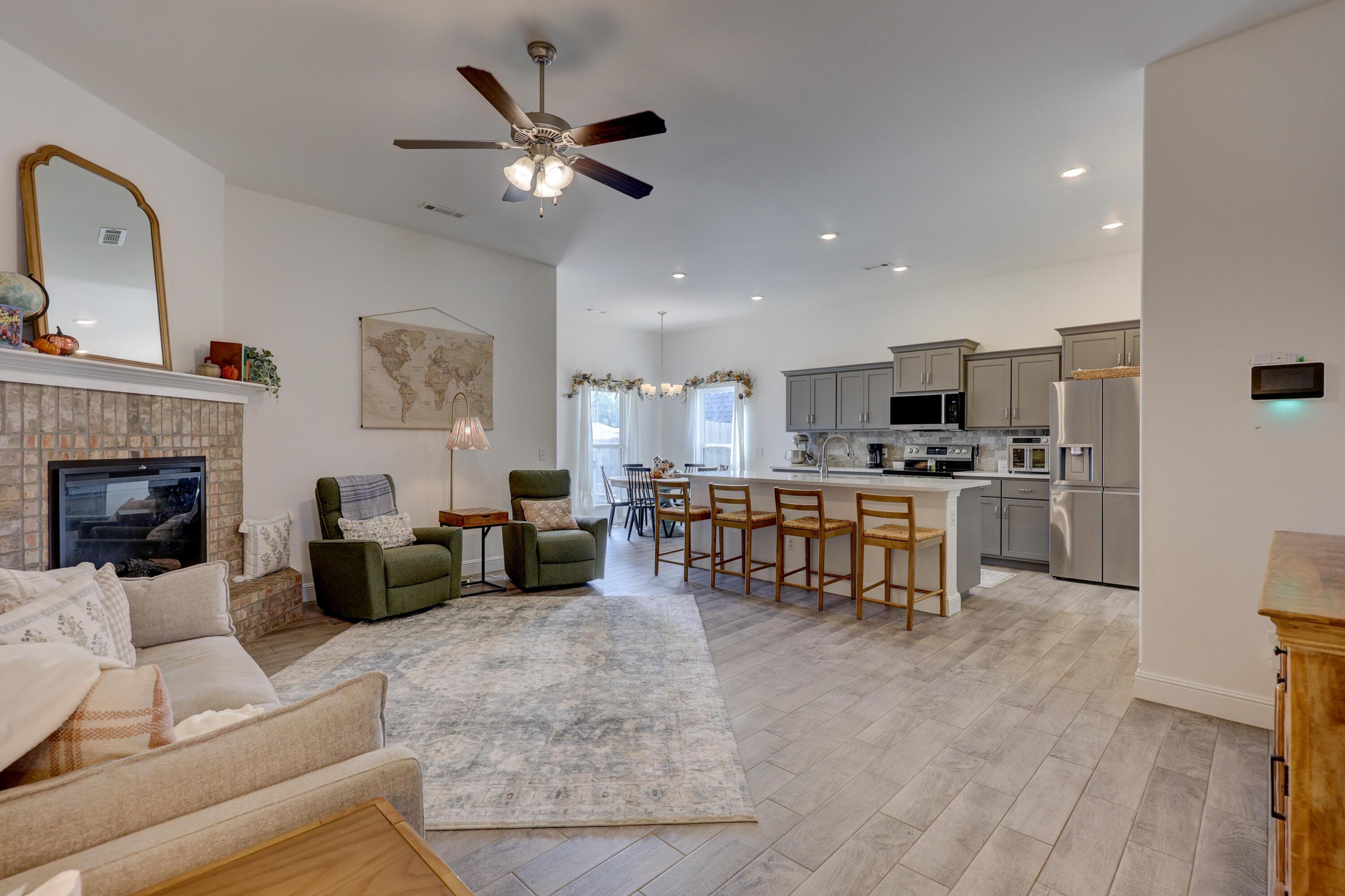 2004 Greydon Lane Property Photo 9