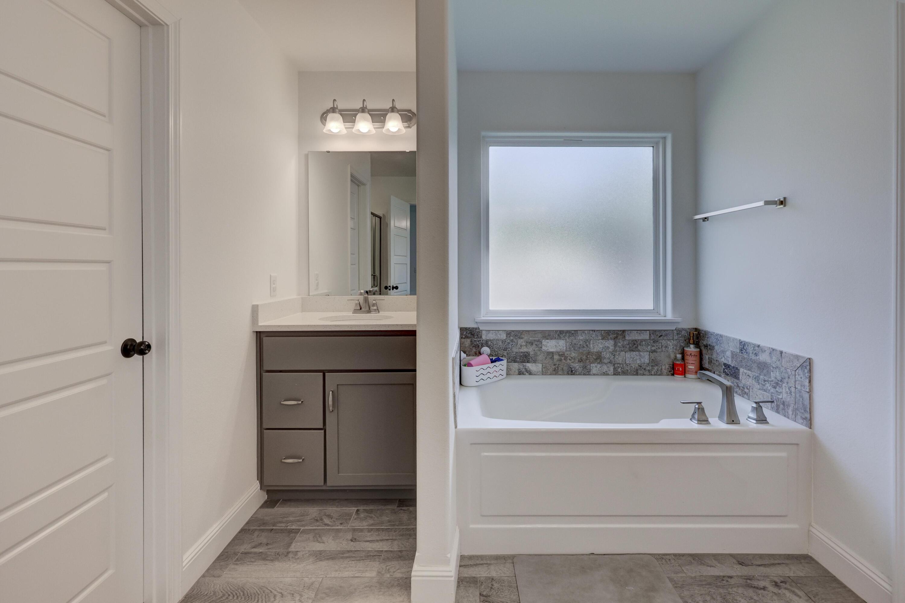 2004 Greydon Lane Property Photo 25