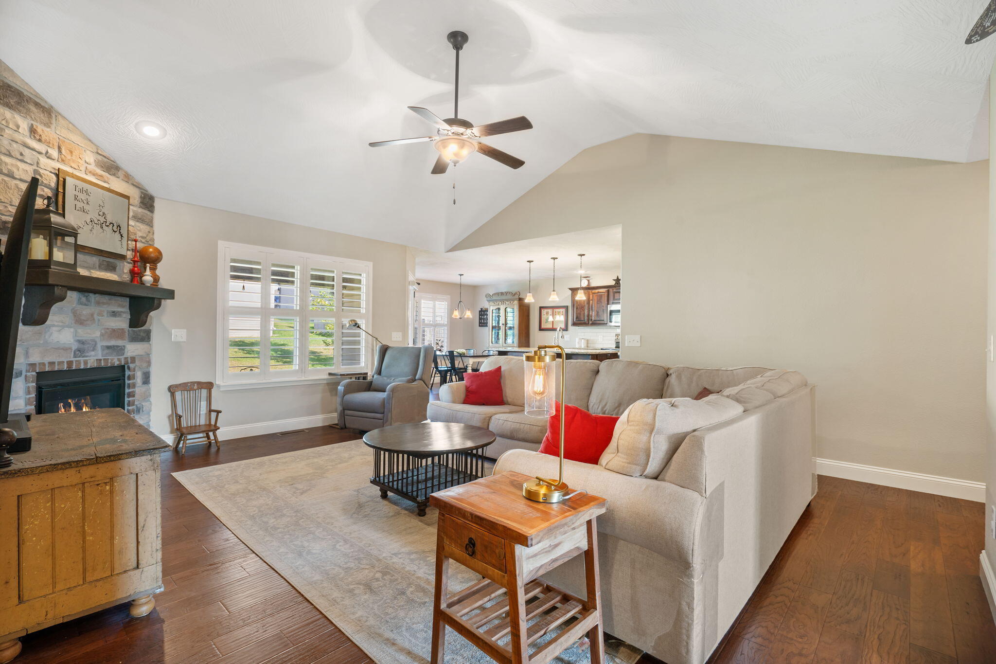 1653 North Old Castle Road Property Photo 8